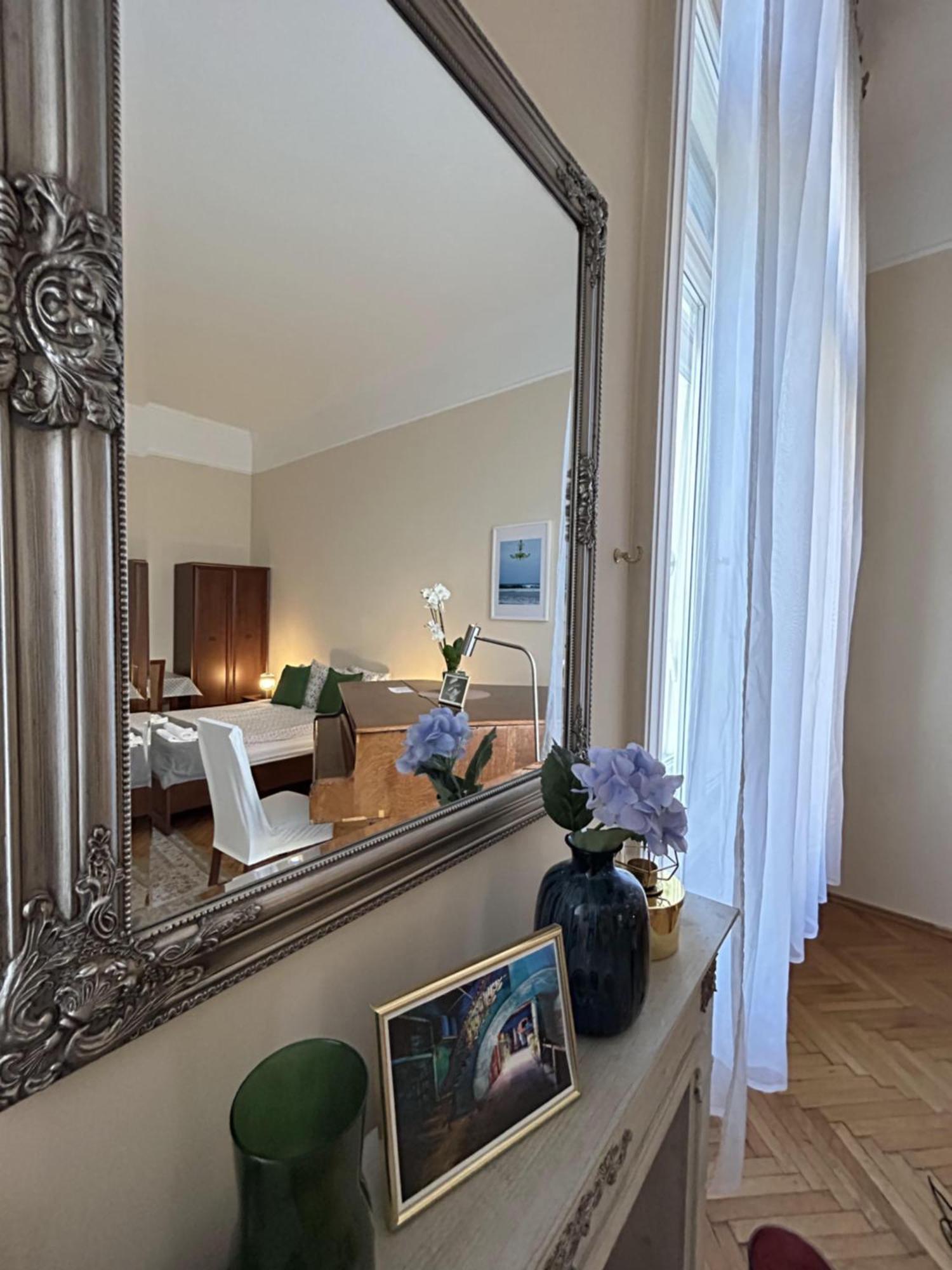 Appartement 2 Rooms Between Of Chain Bridge, Cathedral, Parlament,Castle Area