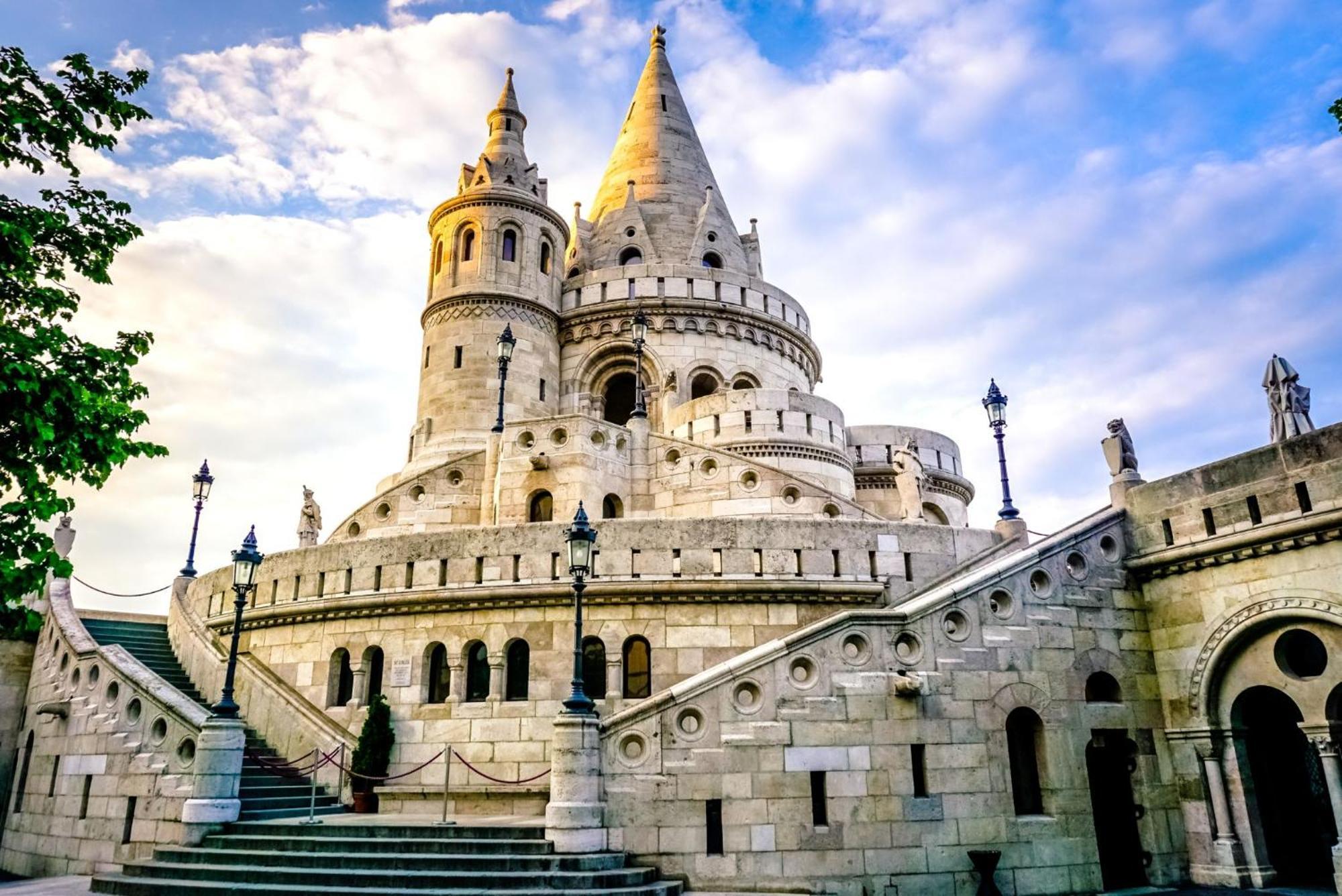 2 Rooms Between Of Chain Bridge, Cathedral, Parlament,Castle Area *