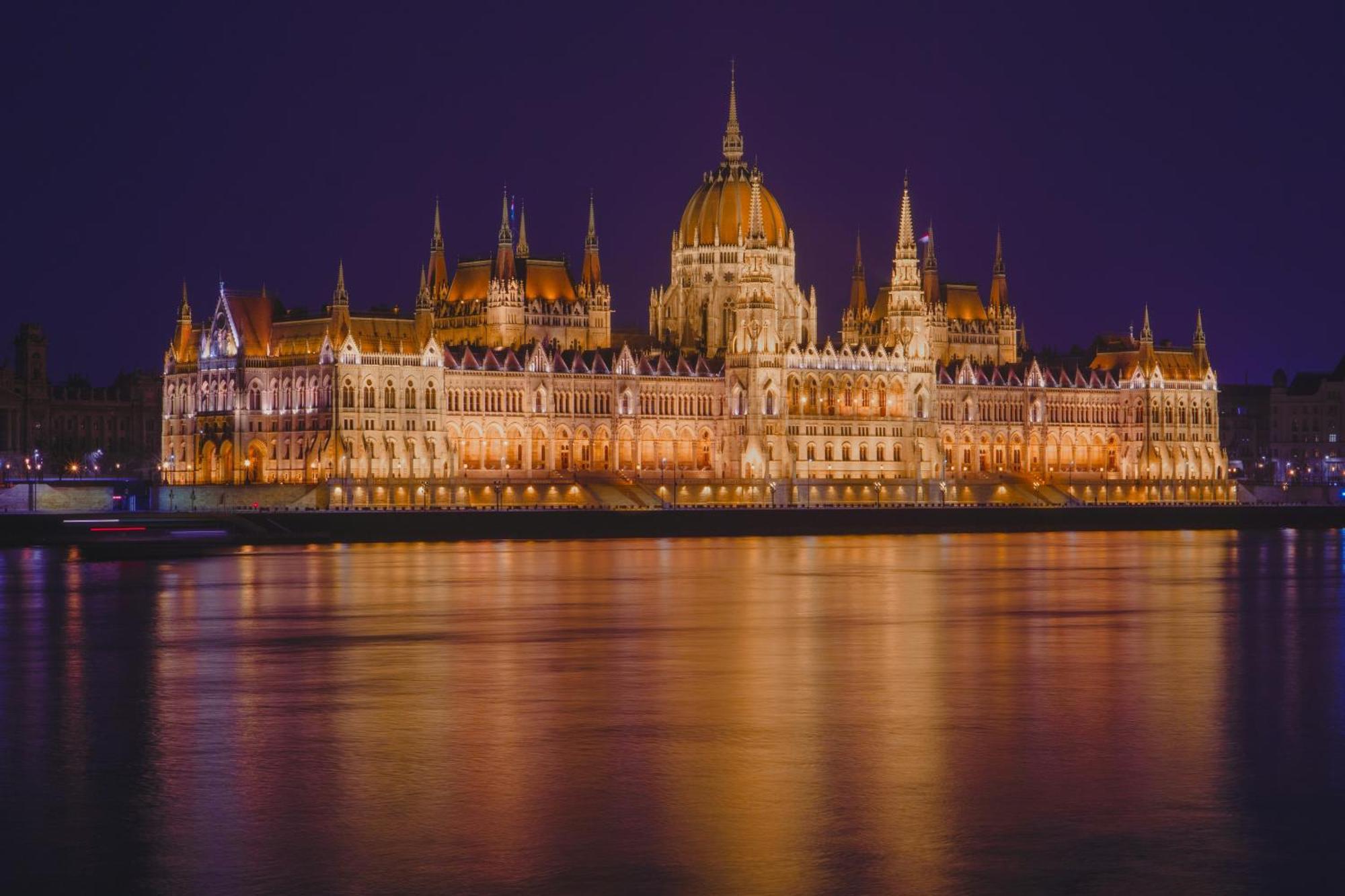 S11 - Stylish Prime,location, By Bqa * Budapest
