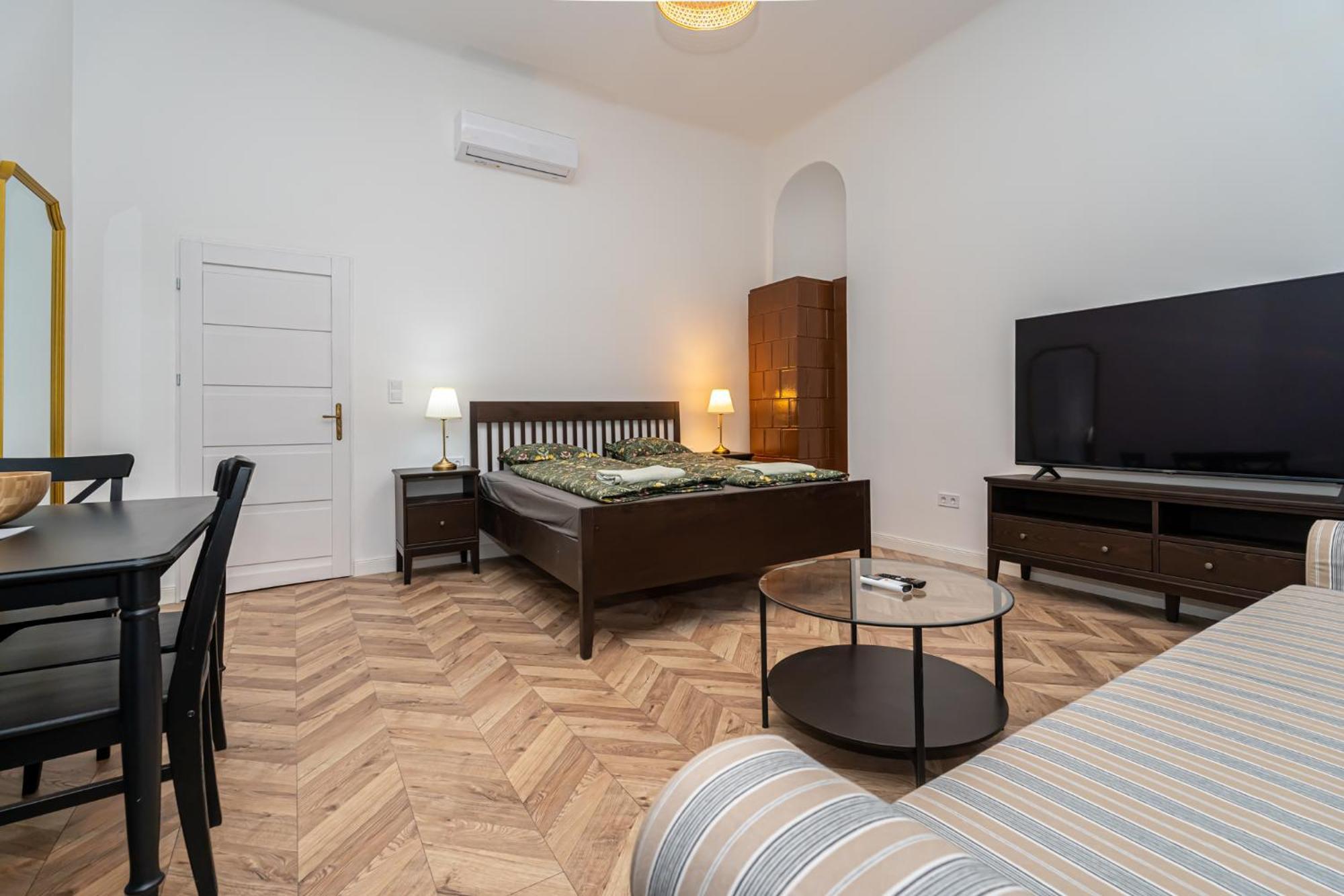 Gozsdu Court Pollack * Budapest