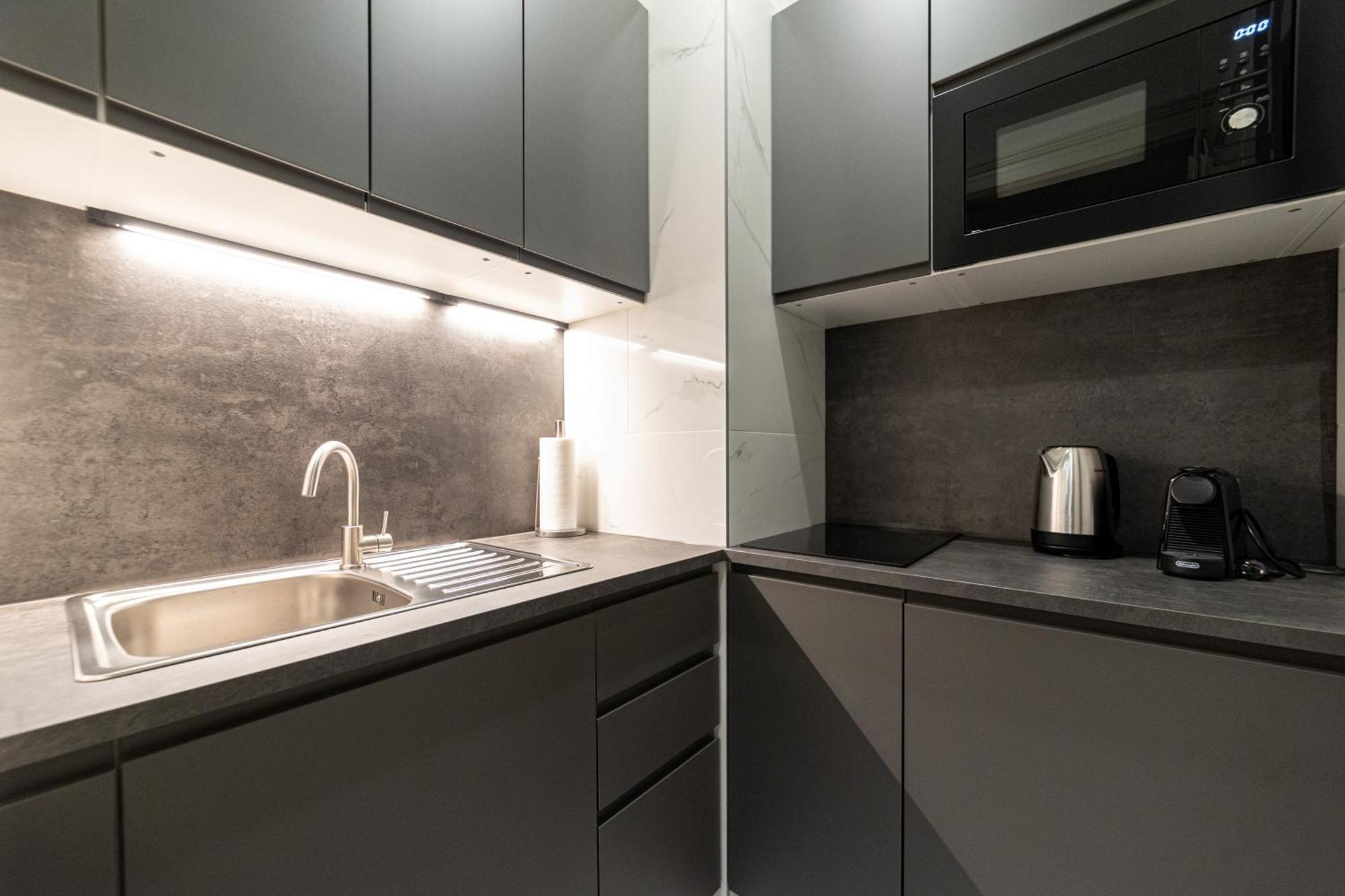 Kozmo Residences Hotel