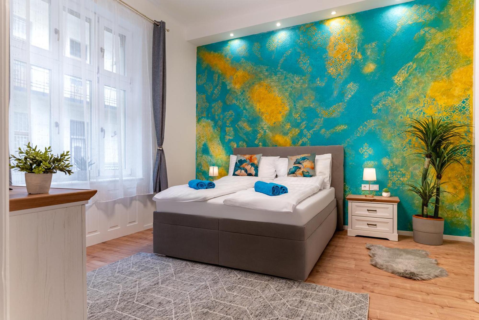 Broadway Street With 3 Bedrooms & 2 Bathrooms Budapest