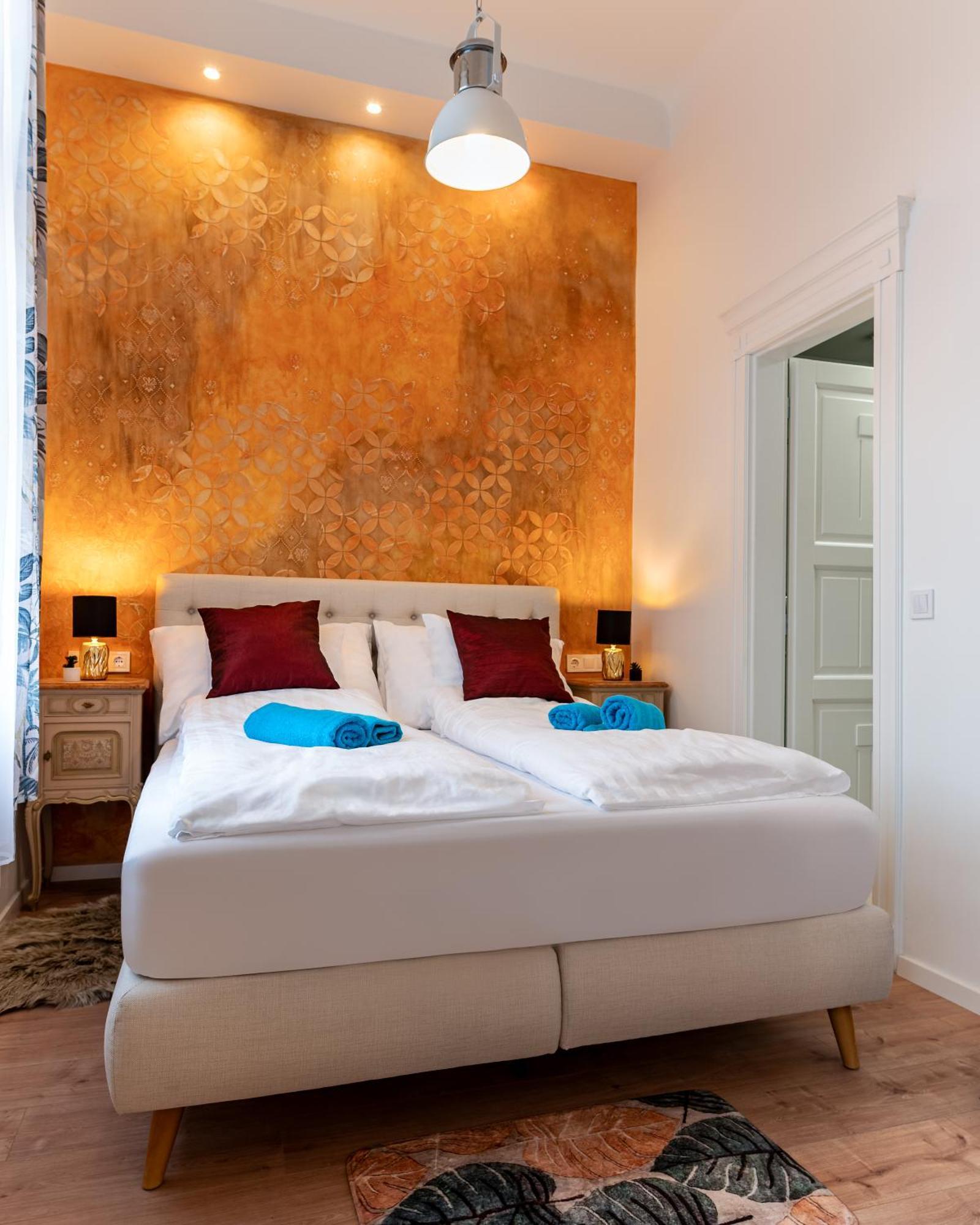 Broadway Street With 3 Bedrooms & 2 Bathrooms Appartamento