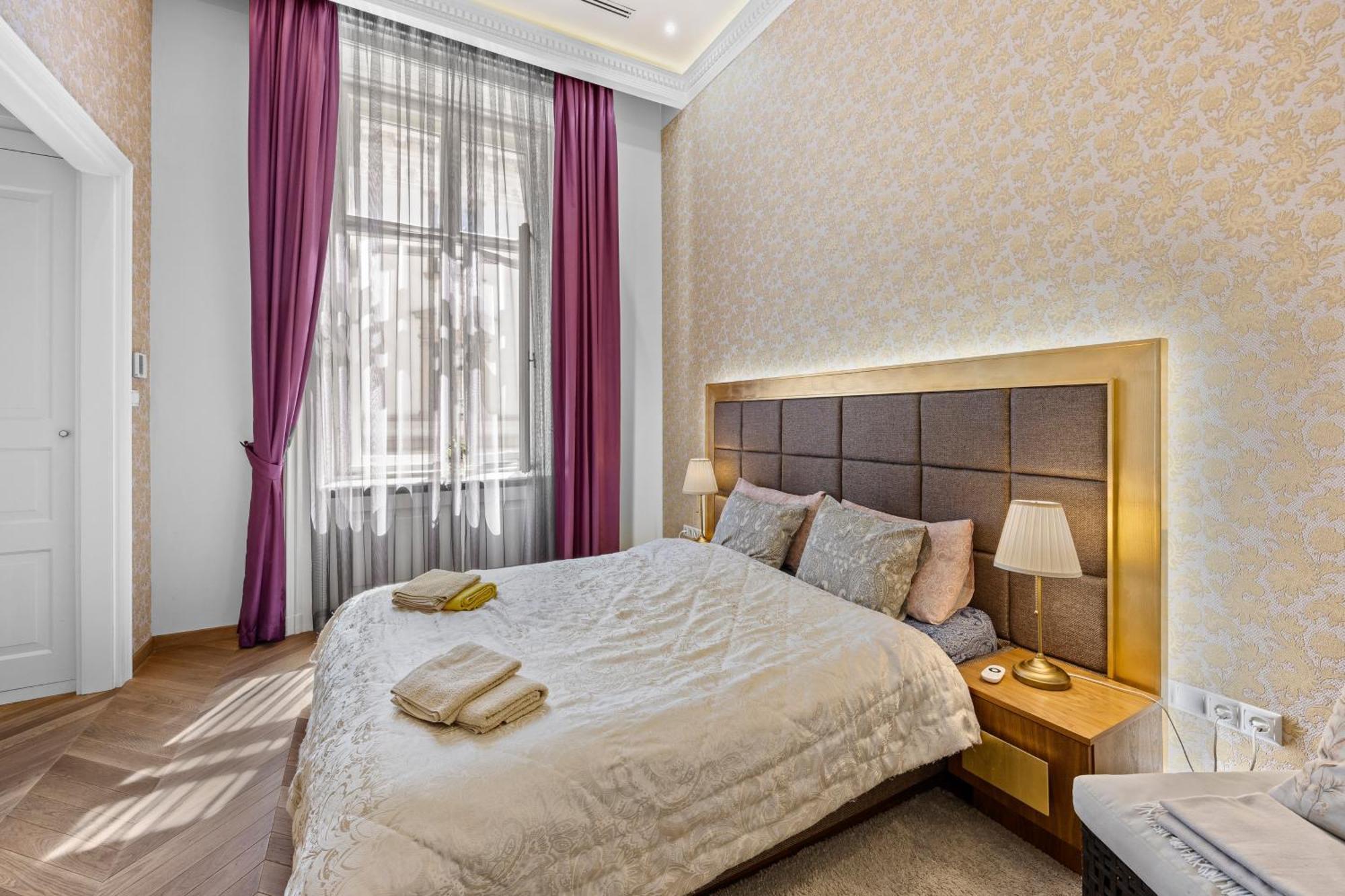 Count Zrinyi Basilica Luxurious