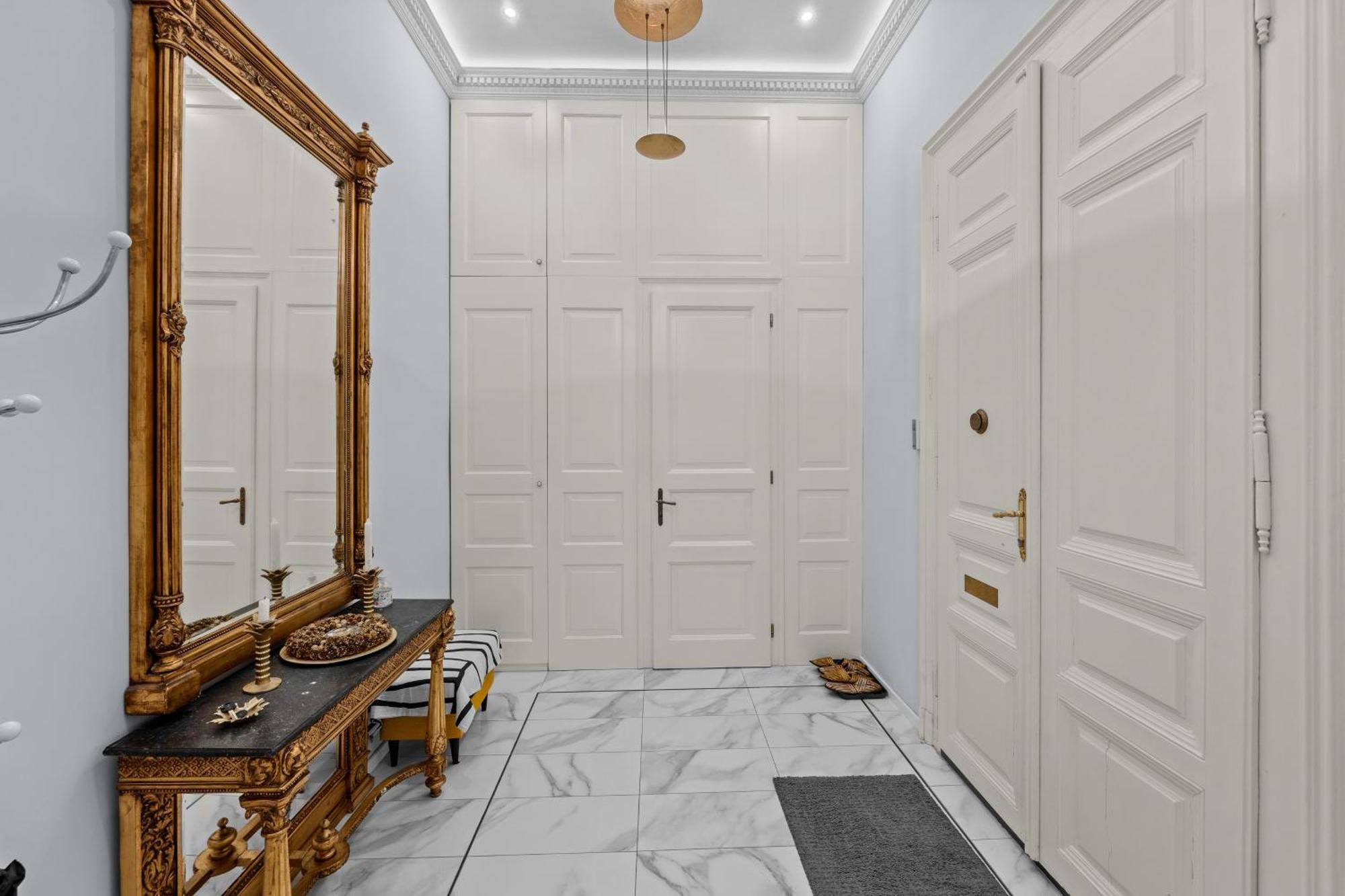 Count Zrinyi Basilica Luxurious Lejlighed