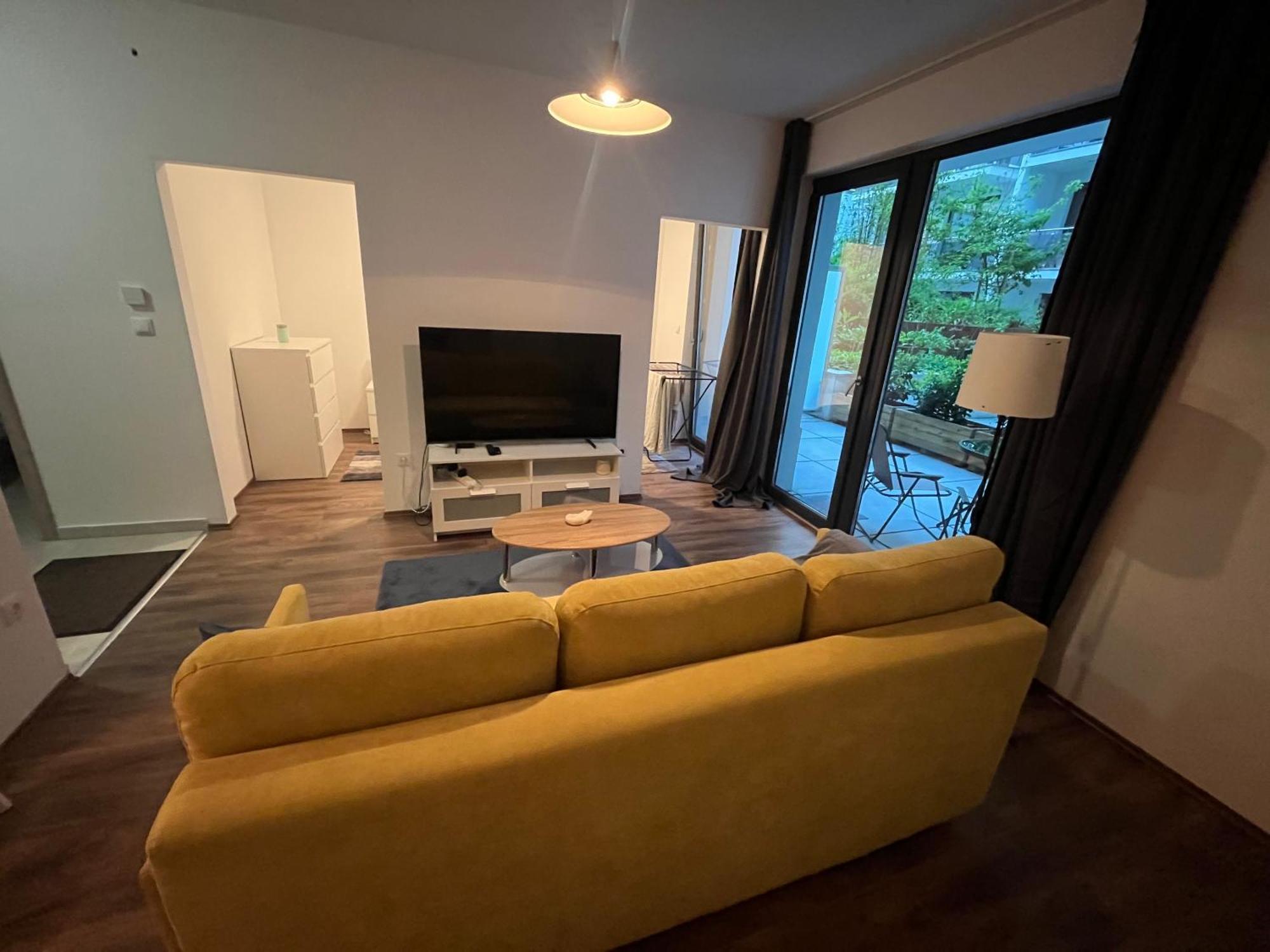 Apartamento With Garage And Balcony In Center Budapest