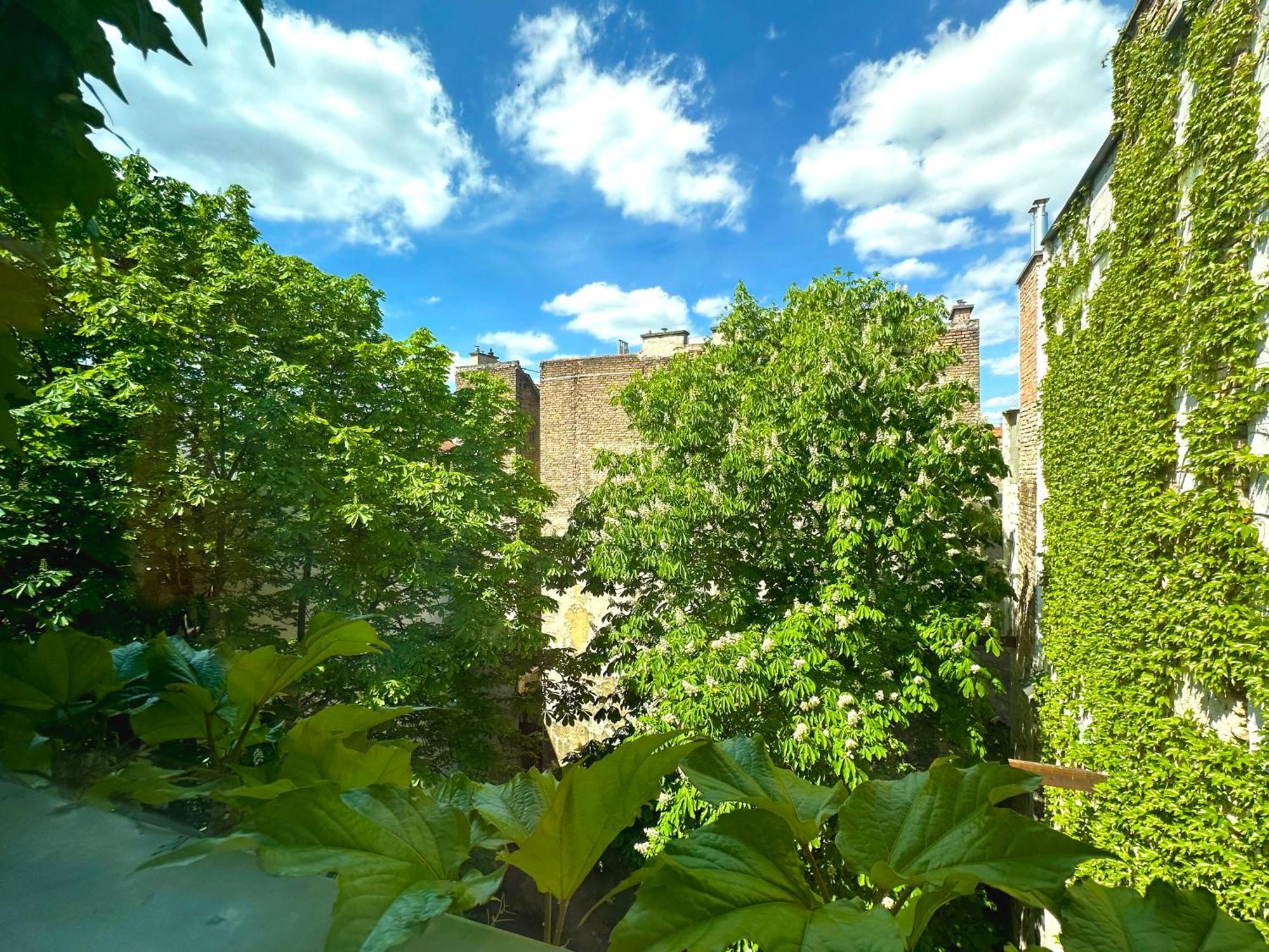 Lovag Loft - Quiet, Spacious And Bright Apartment