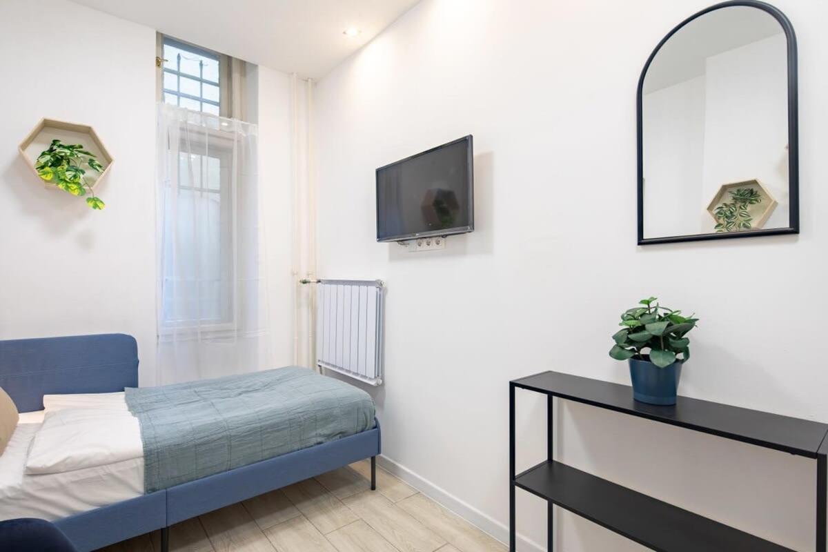 Centrally Located For Solo Traveller