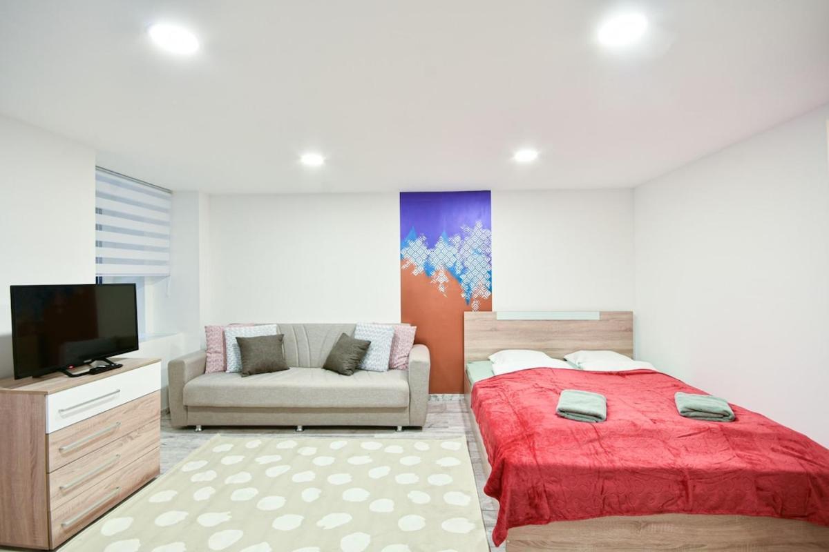 Apartman Madman's Labyrinth By Nw