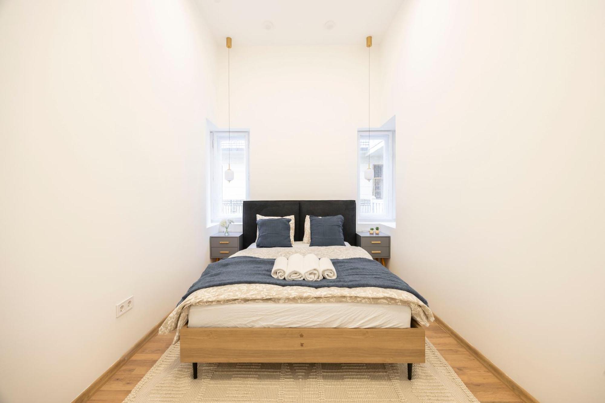 Apartment Located Grand With 4 Bedrooms