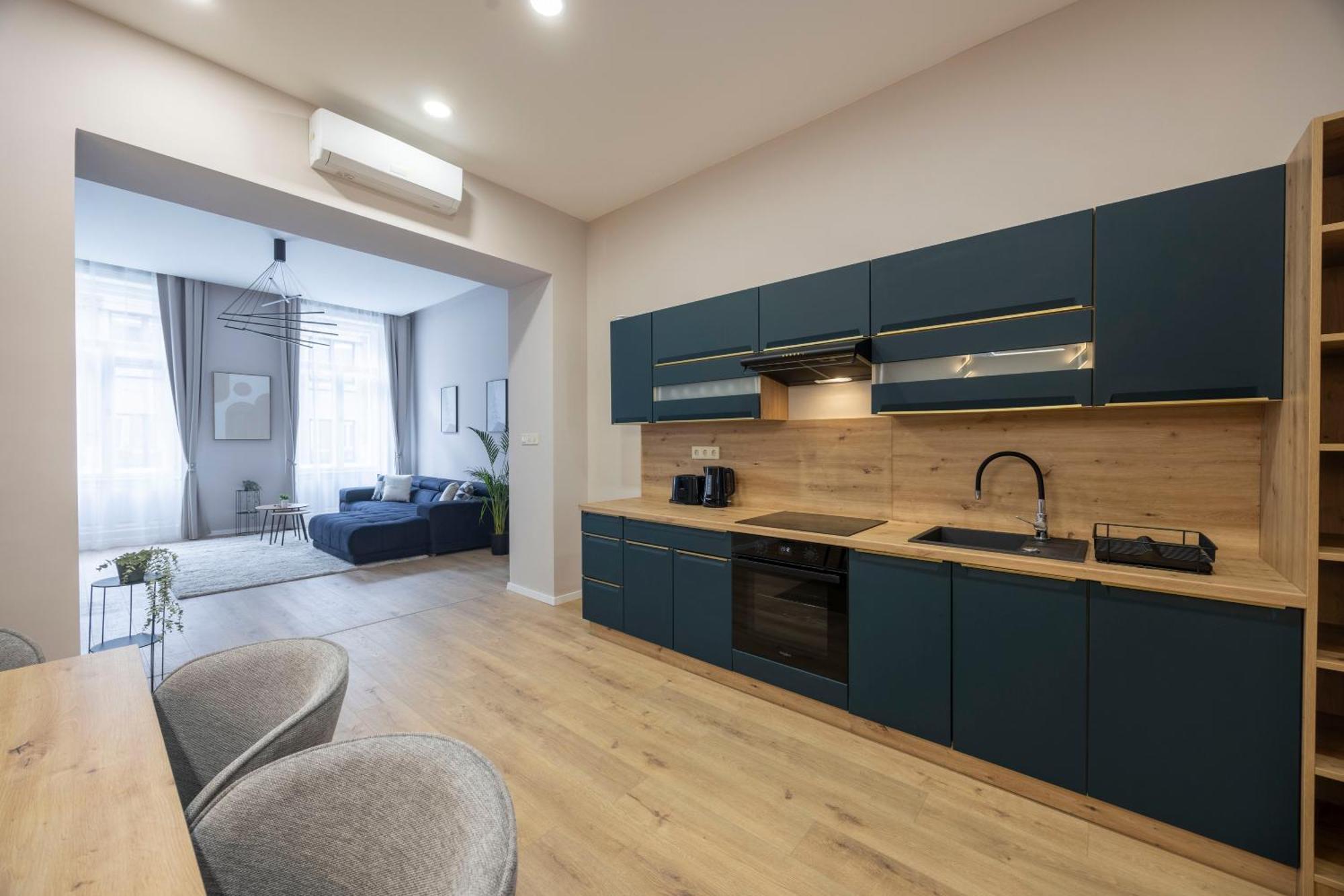 Luxe & Charm Grand With 3bedrm, 3bathrm Apartament Budapeszt