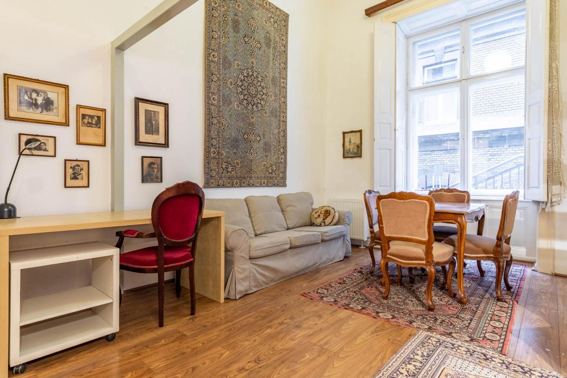 Donaticoeur Escalier Apartman