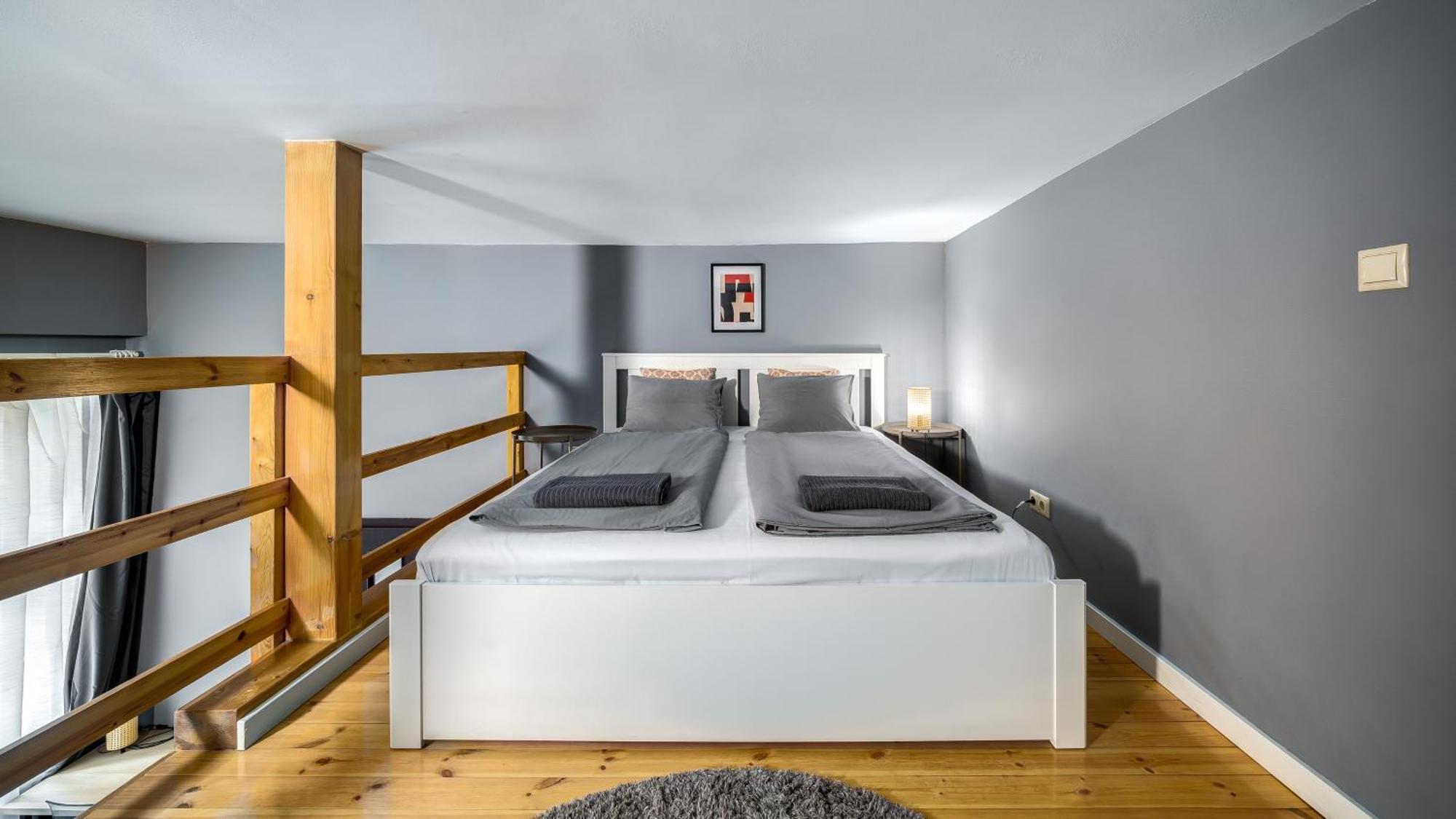 Oktogon Four * Budapest