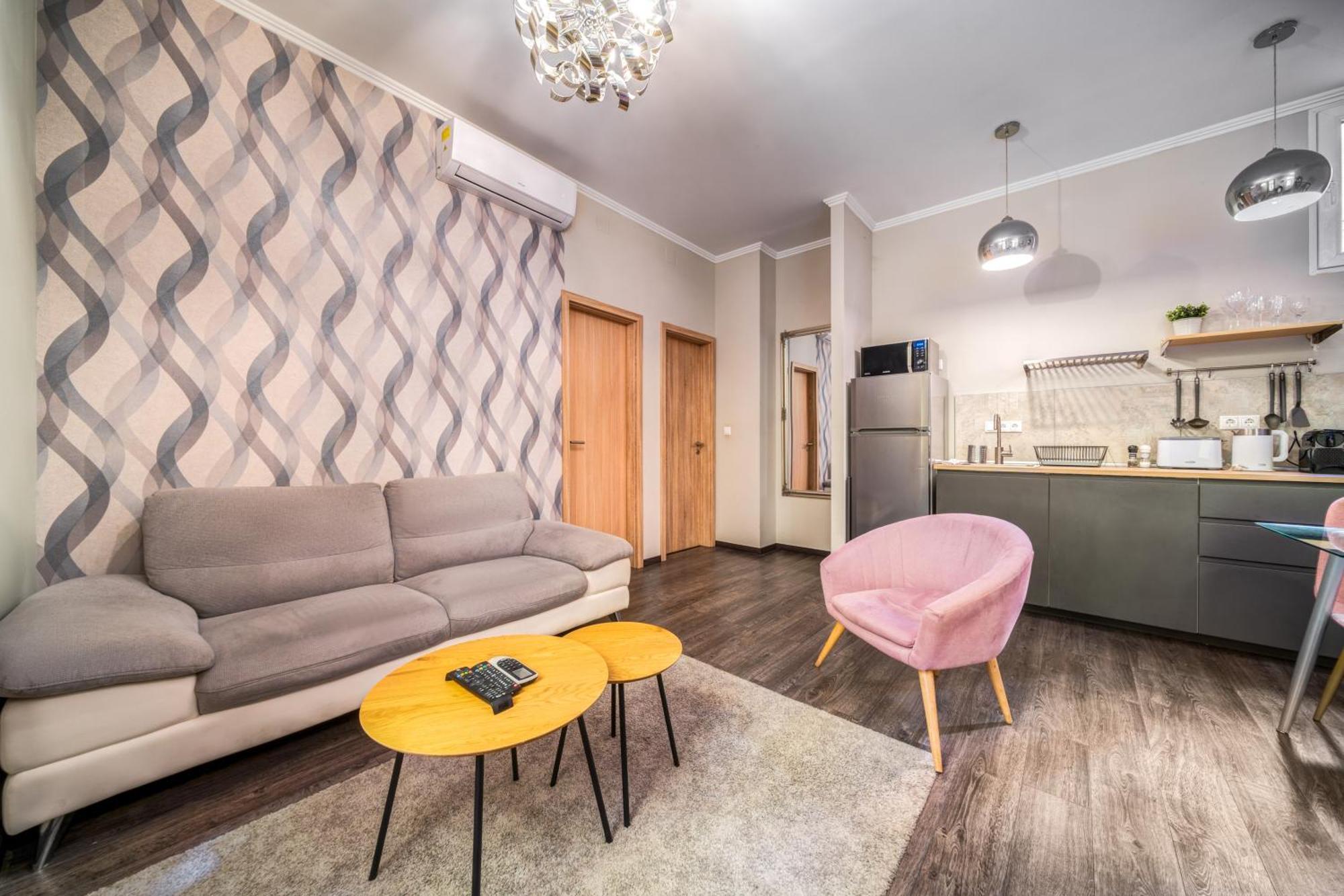Akacfa-a13 Center 2 Bedroom Apartman