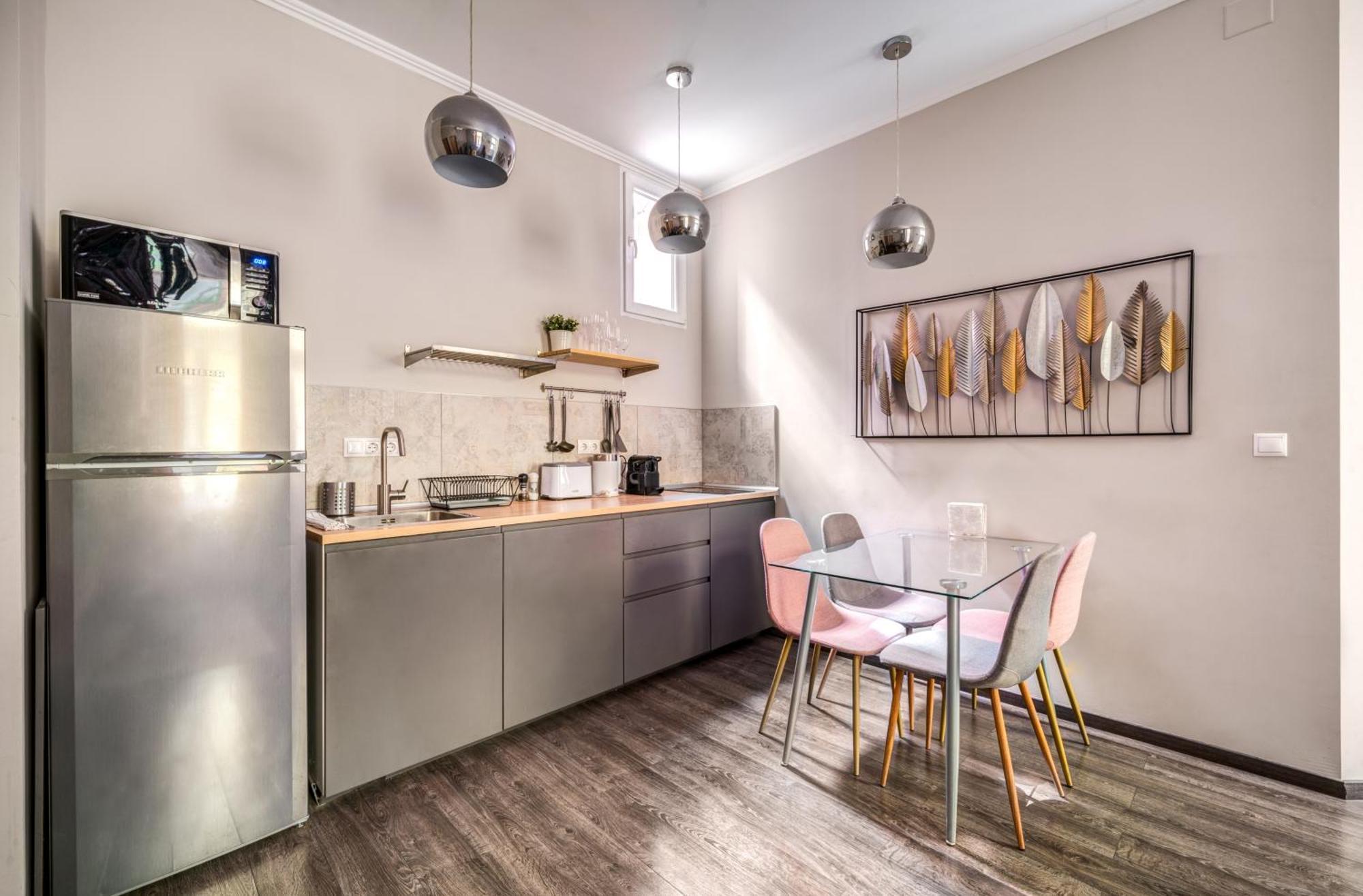 Akacfa-a13 Center 2 Bedroom Appartement *