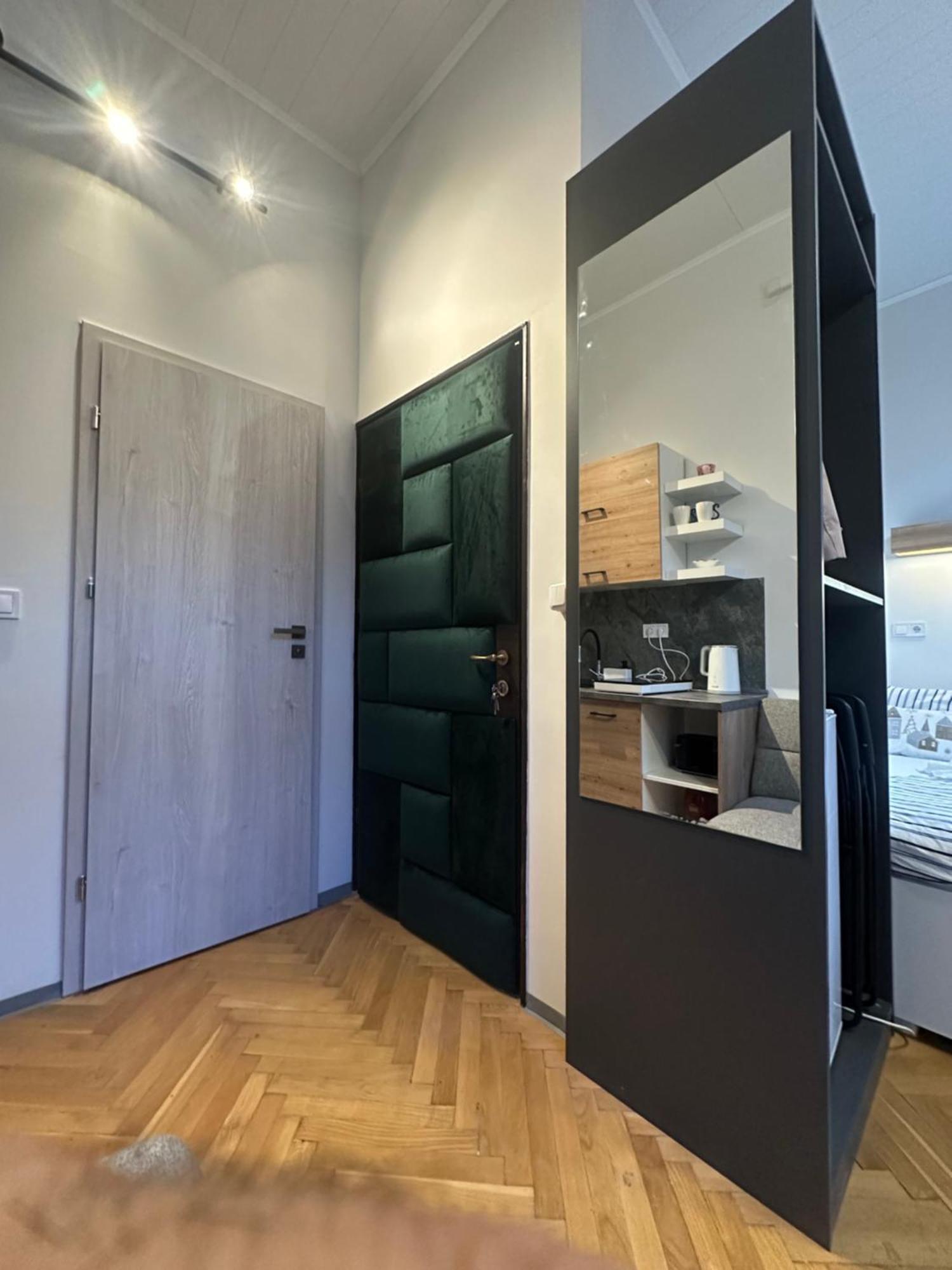 Apartment Saffron Center Close To Newyork Cafe