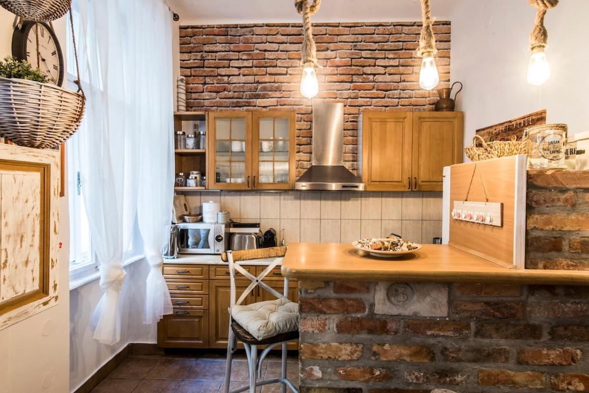 Appartamento Vintage Style Flat In The Heart Of Buda Budapest