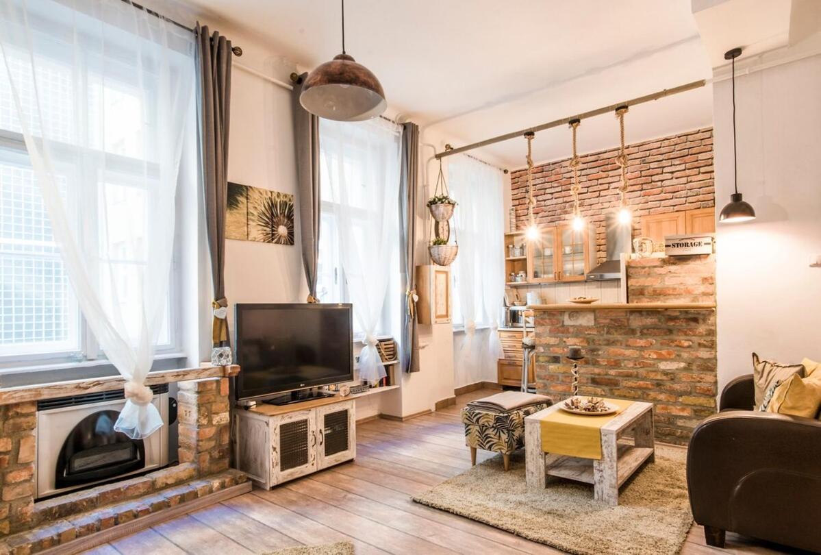 Vintage Style Flat In The Heart Of Buda Apartmán *