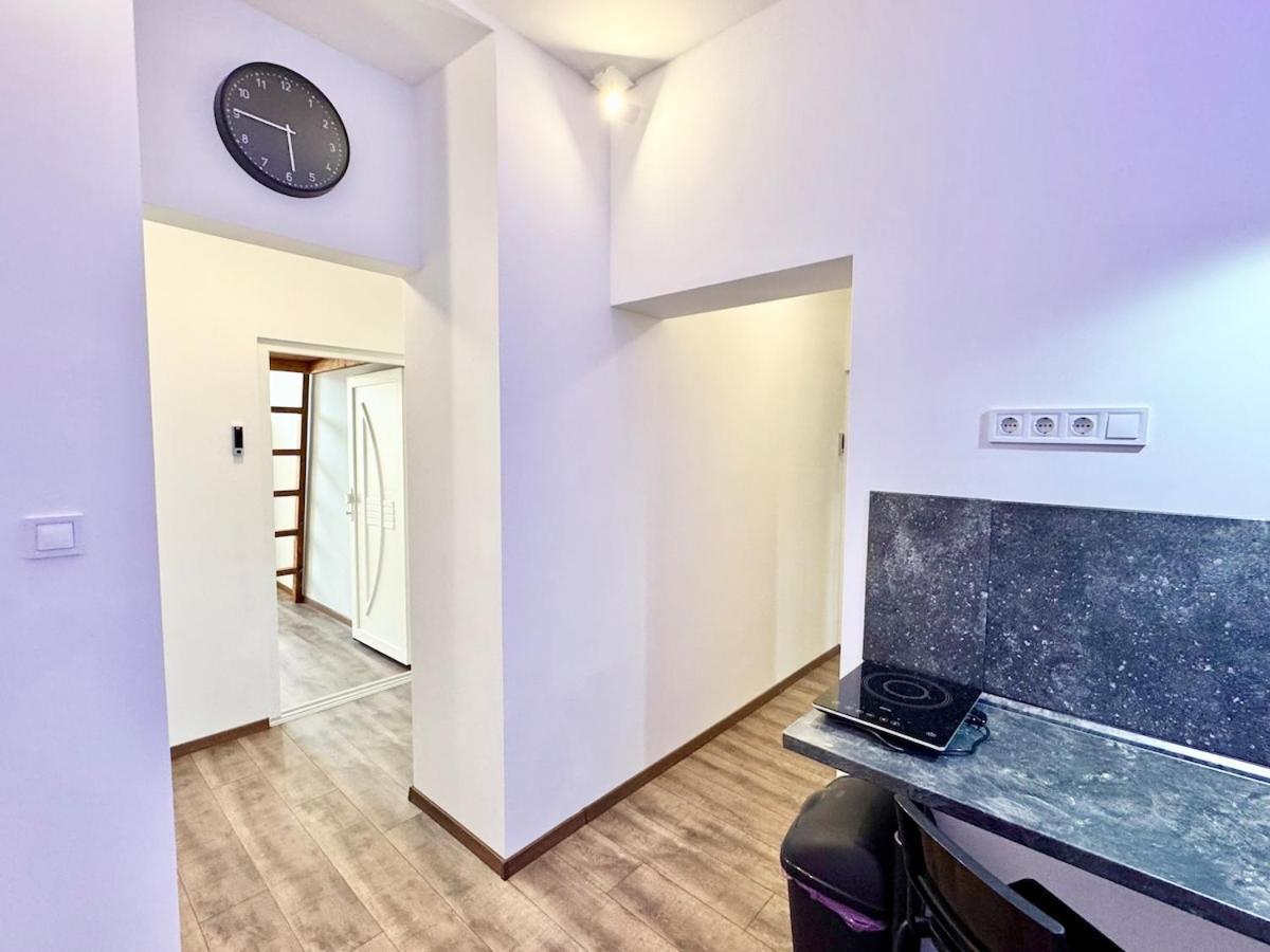 K87 Renovated 6br Appartement