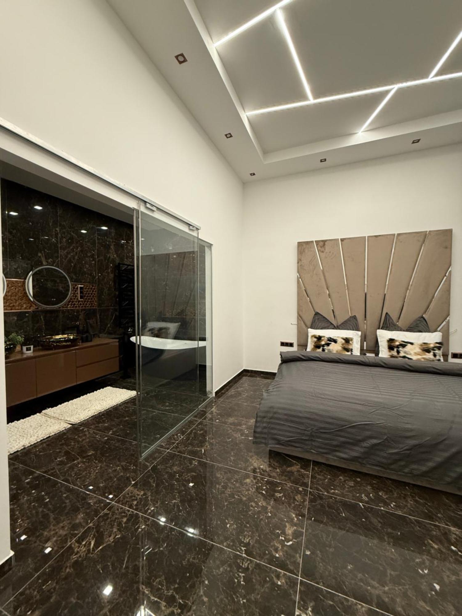 Apartment Luxury Gold