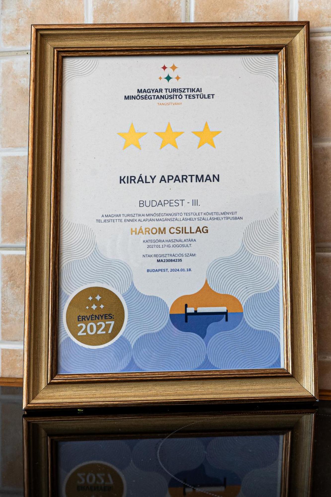 Kiraly Csaladi Apartman- Royal Family #freegarage Apartamento Budapest