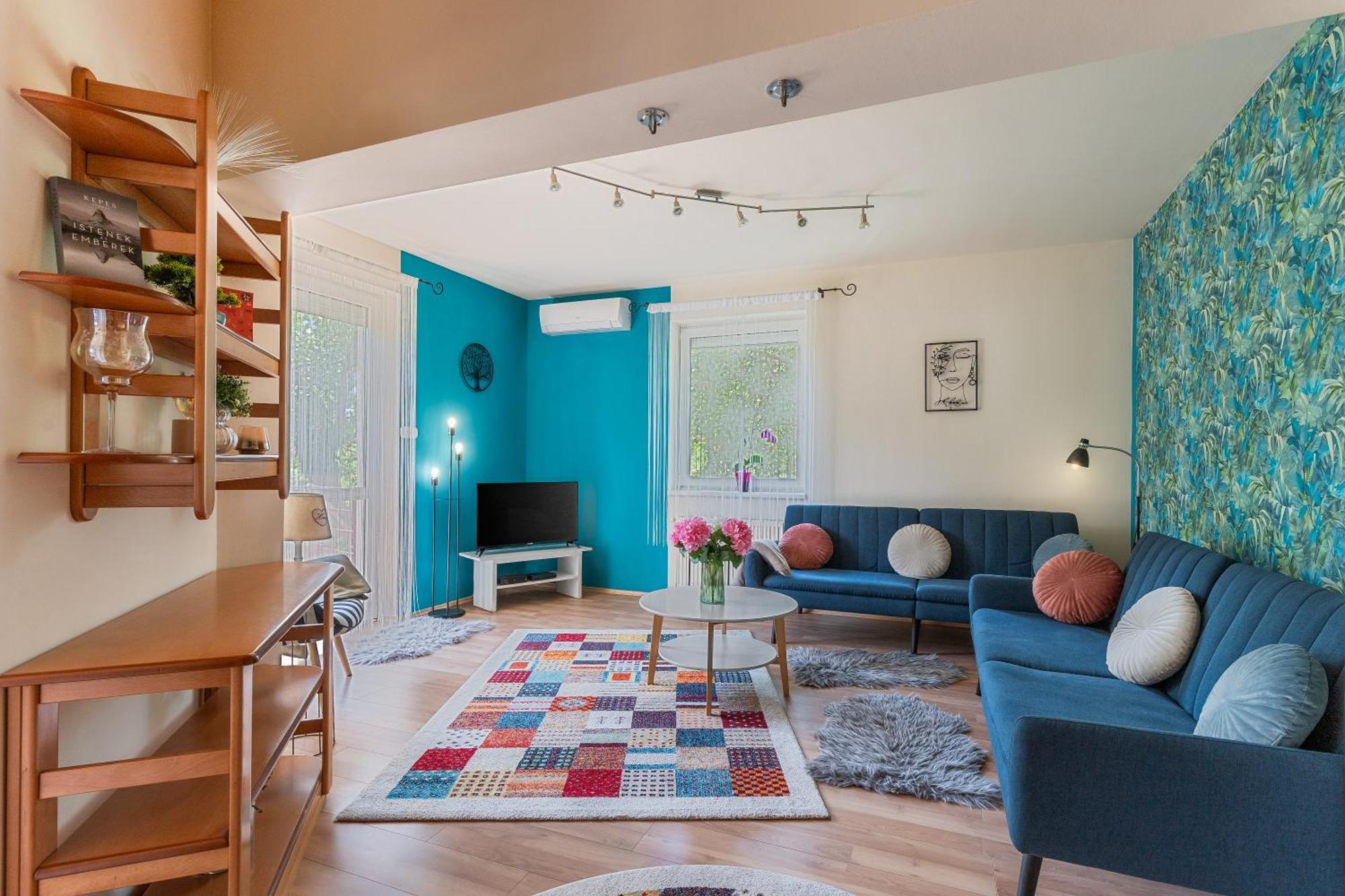 Kiraly Csaladi Apartman- Royal Family #freegarage