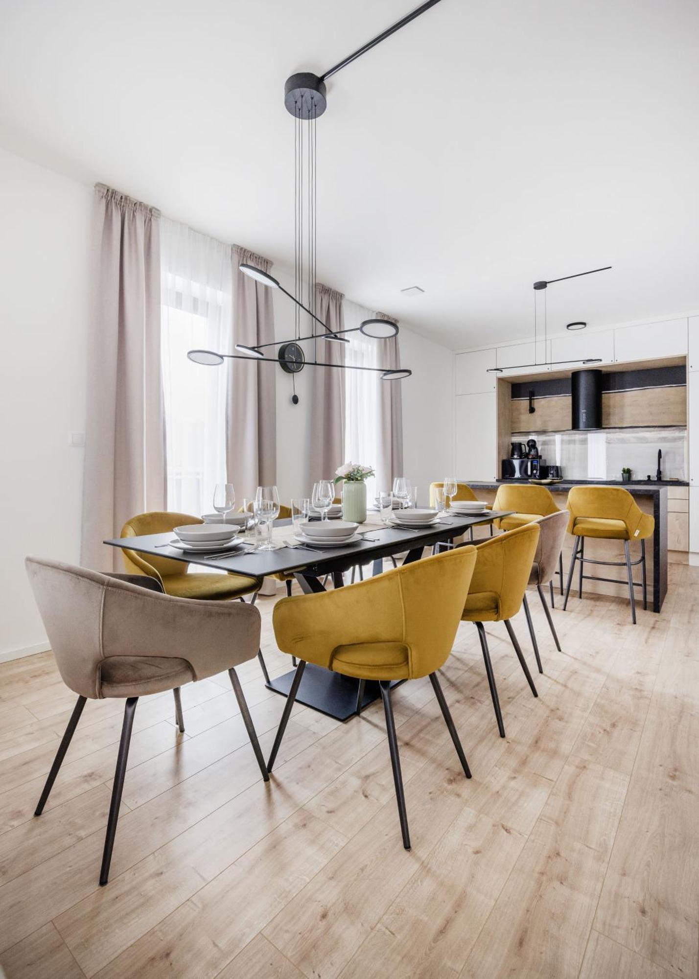 Skyline Living - Penthouse With Terrace And Parking *