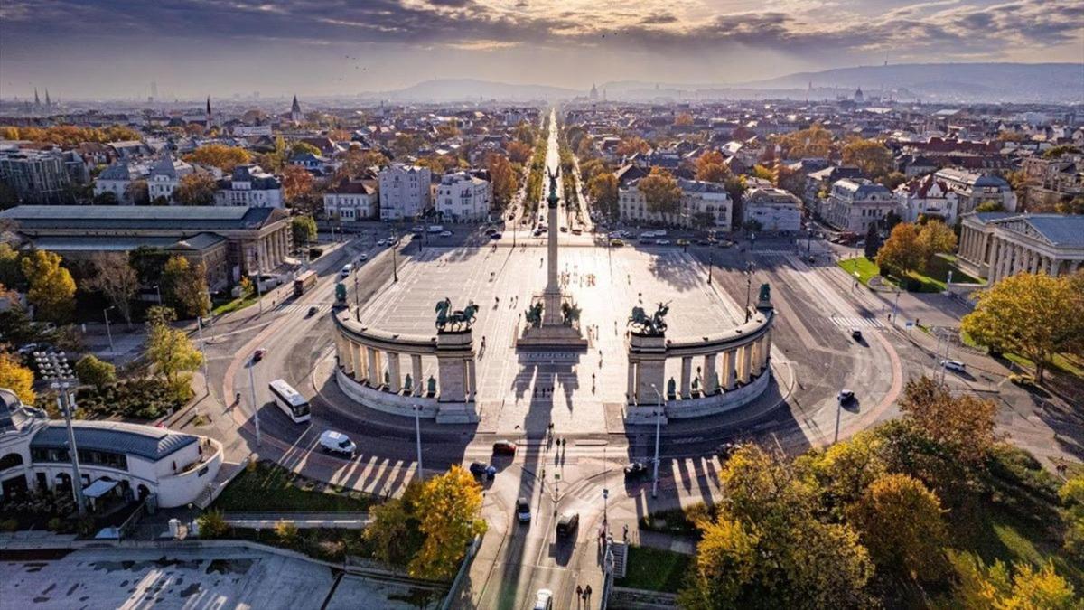 Studio-modern, Heroes' Square,central, Quiet Budapest