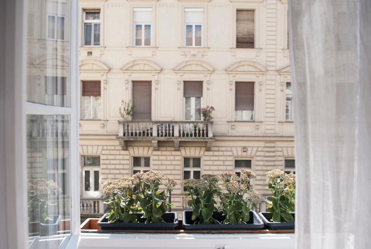 Leopold's Loft Apartment