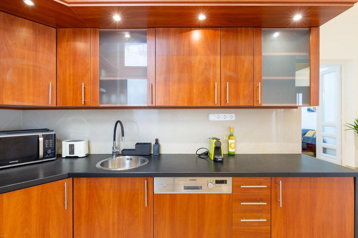 Museum Avenue 2-br