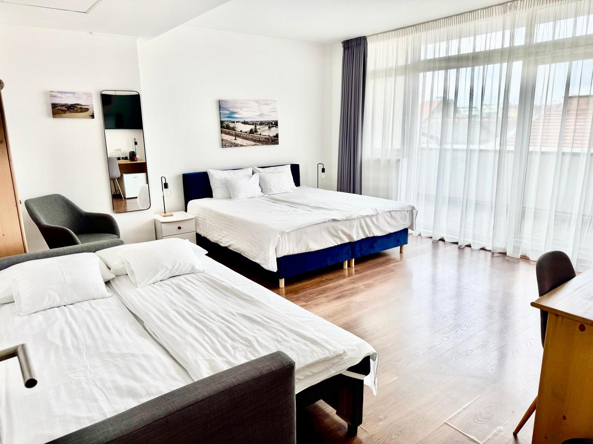 Hotel Rooftop City Residence With Underground Parking Budapest