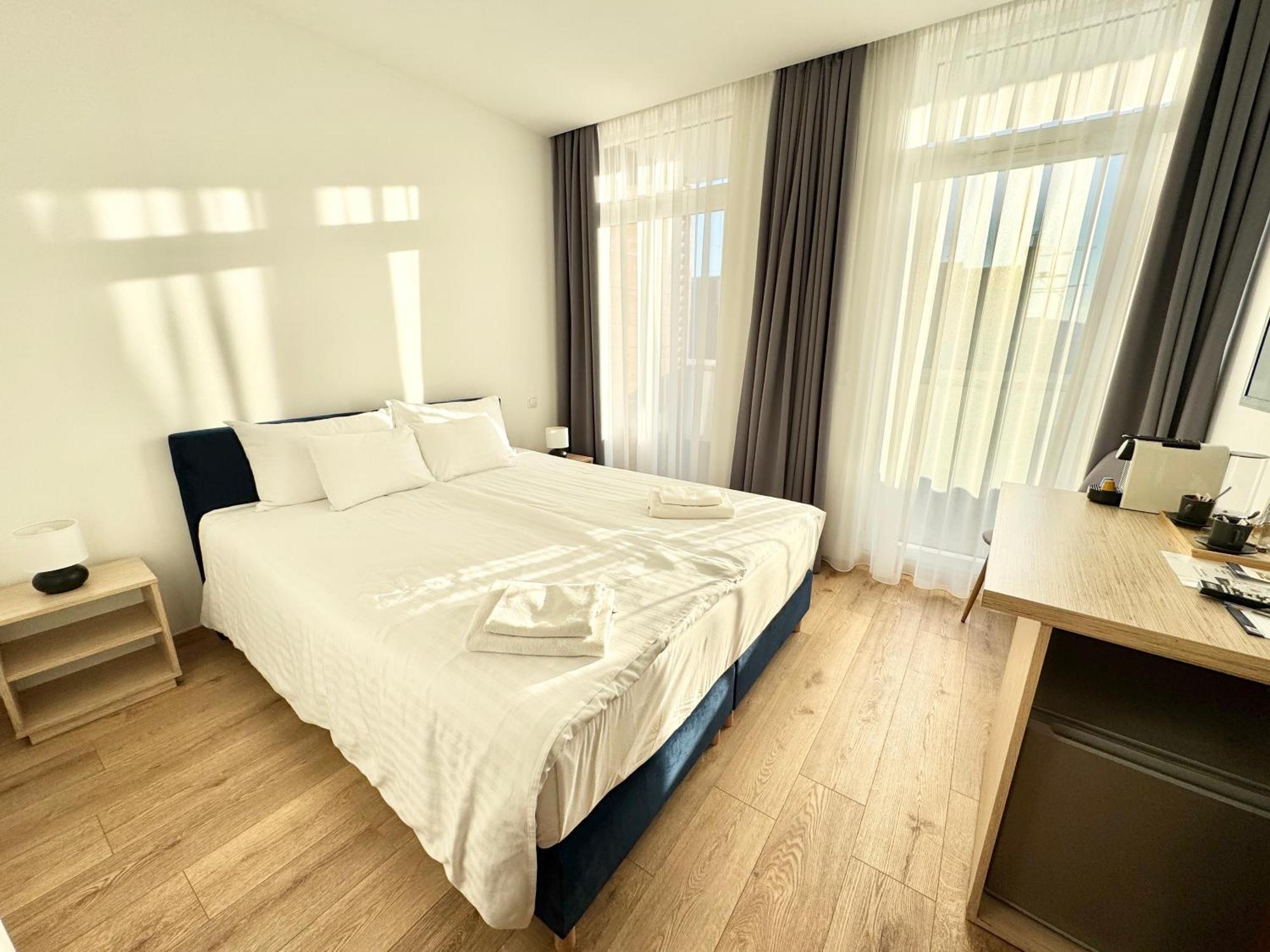 Rooftop City Residence With Underground Parking Hotell 3*