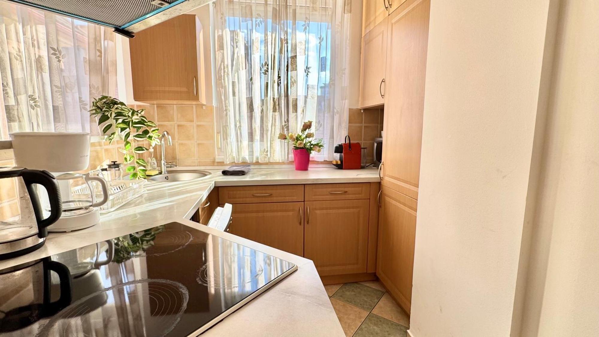 Madonna Queen - 3 Rooms, Garage Apartamento *