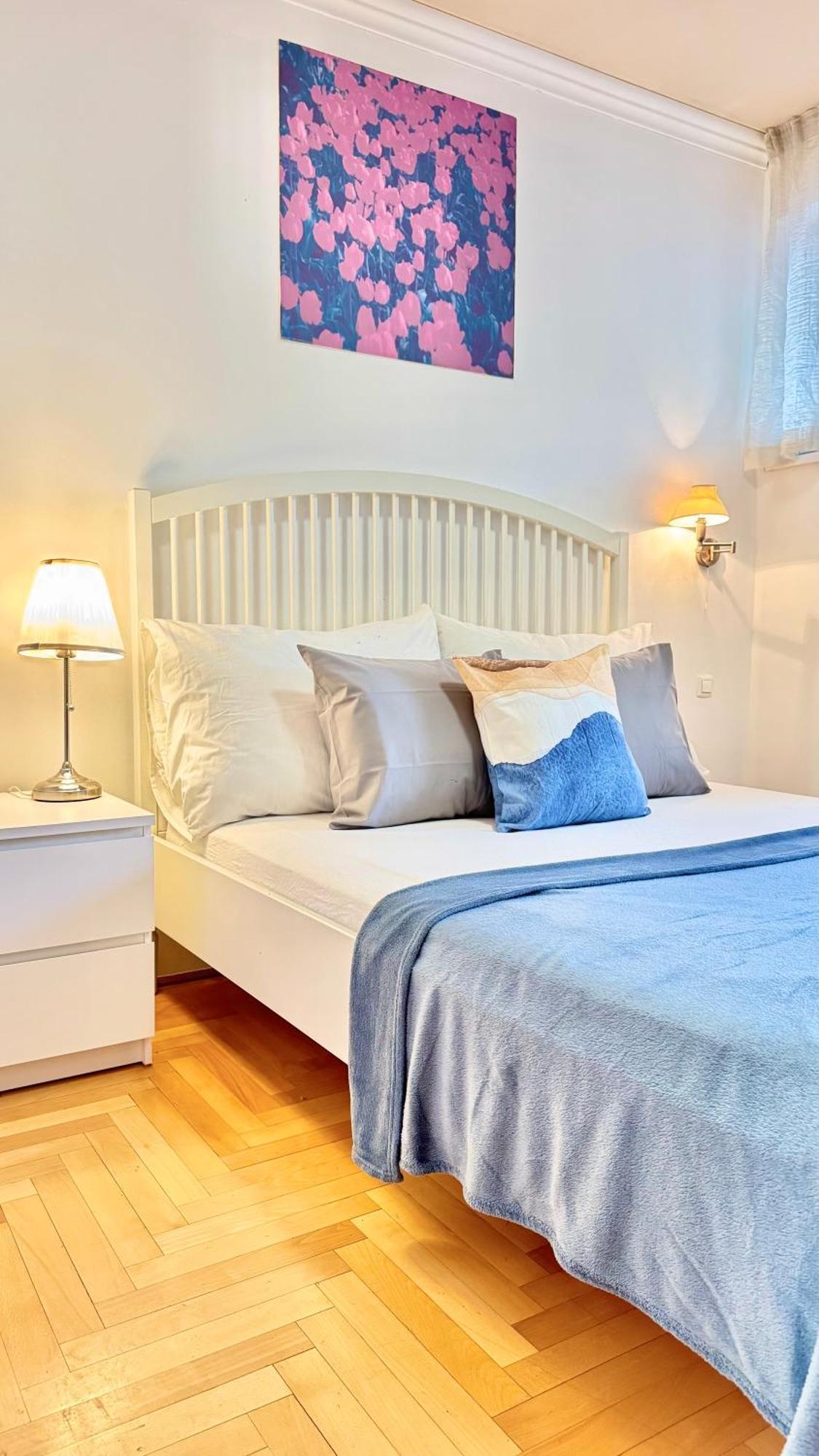 Madonna Queen - 3 Rooms, Garage *