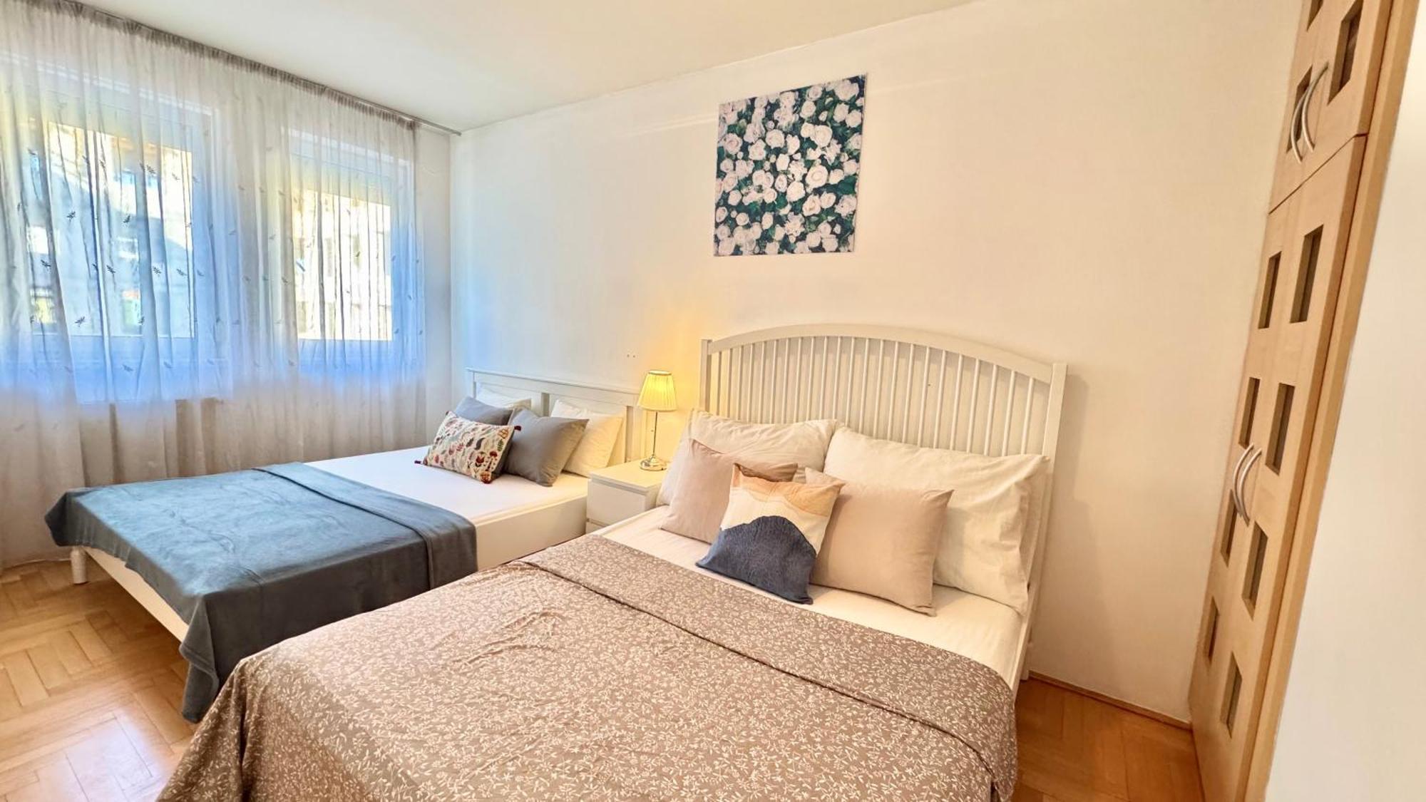 Madonna Queen - 3 Rooms, Garage Apartmán