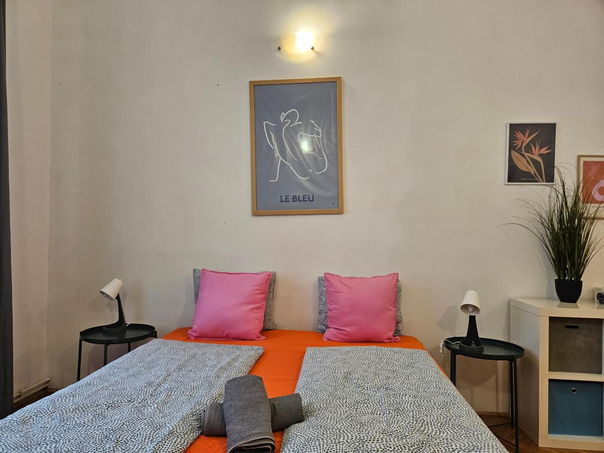 Hostal Vibrant Center