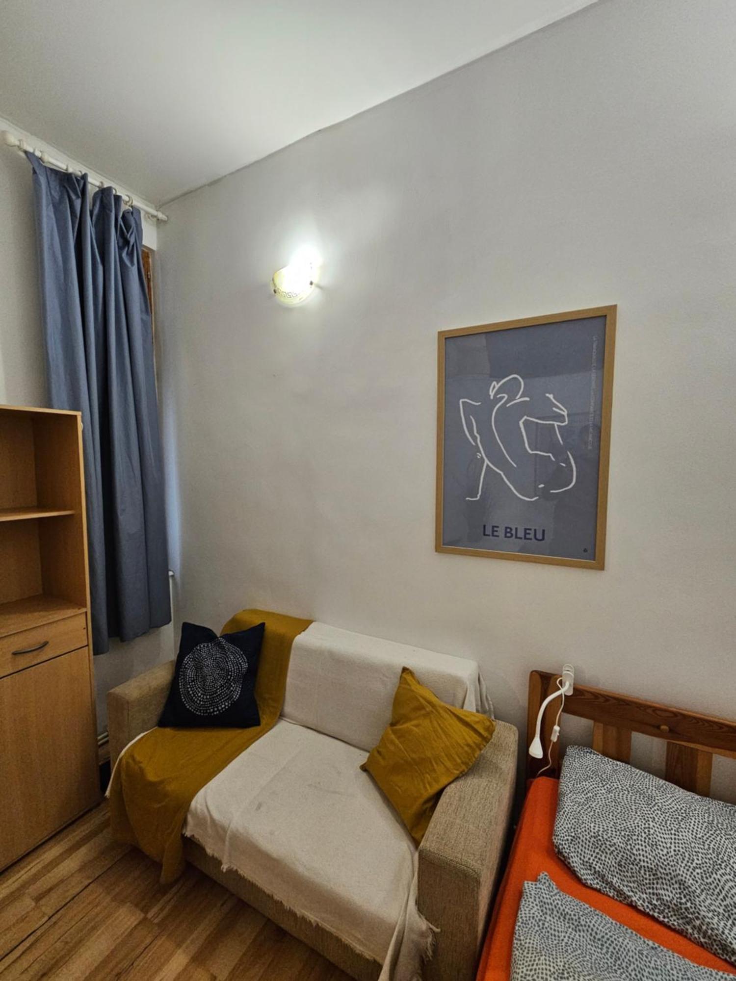 Hostal Vibrant Center *
