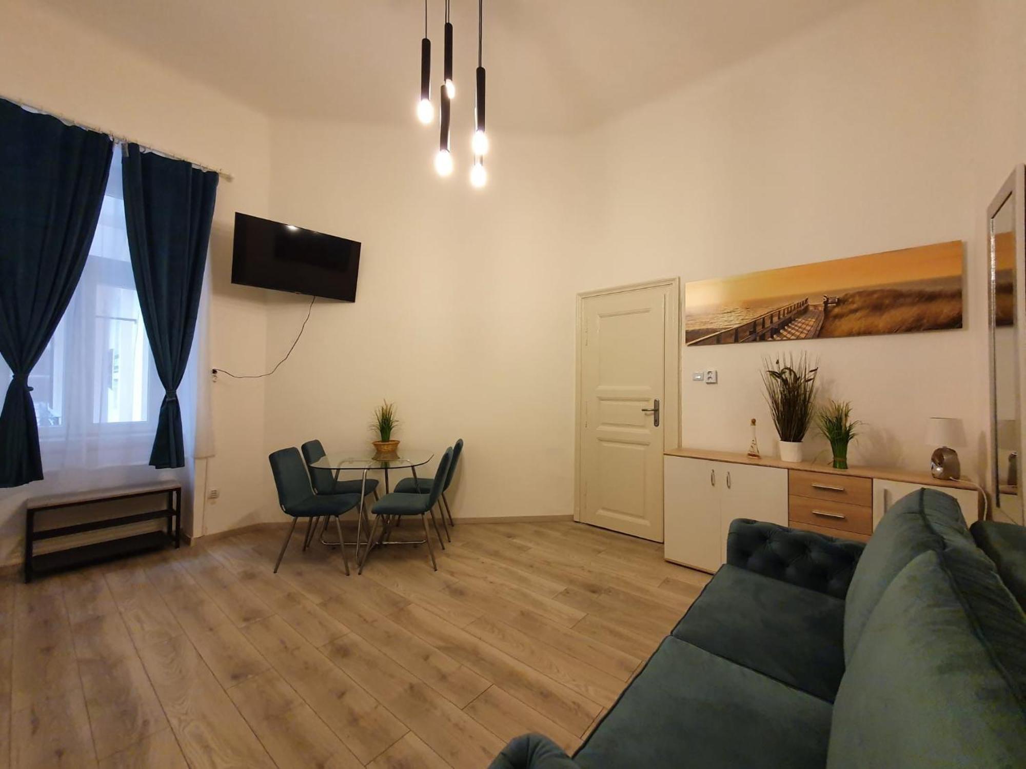 Akacfa Sweet Apartmán