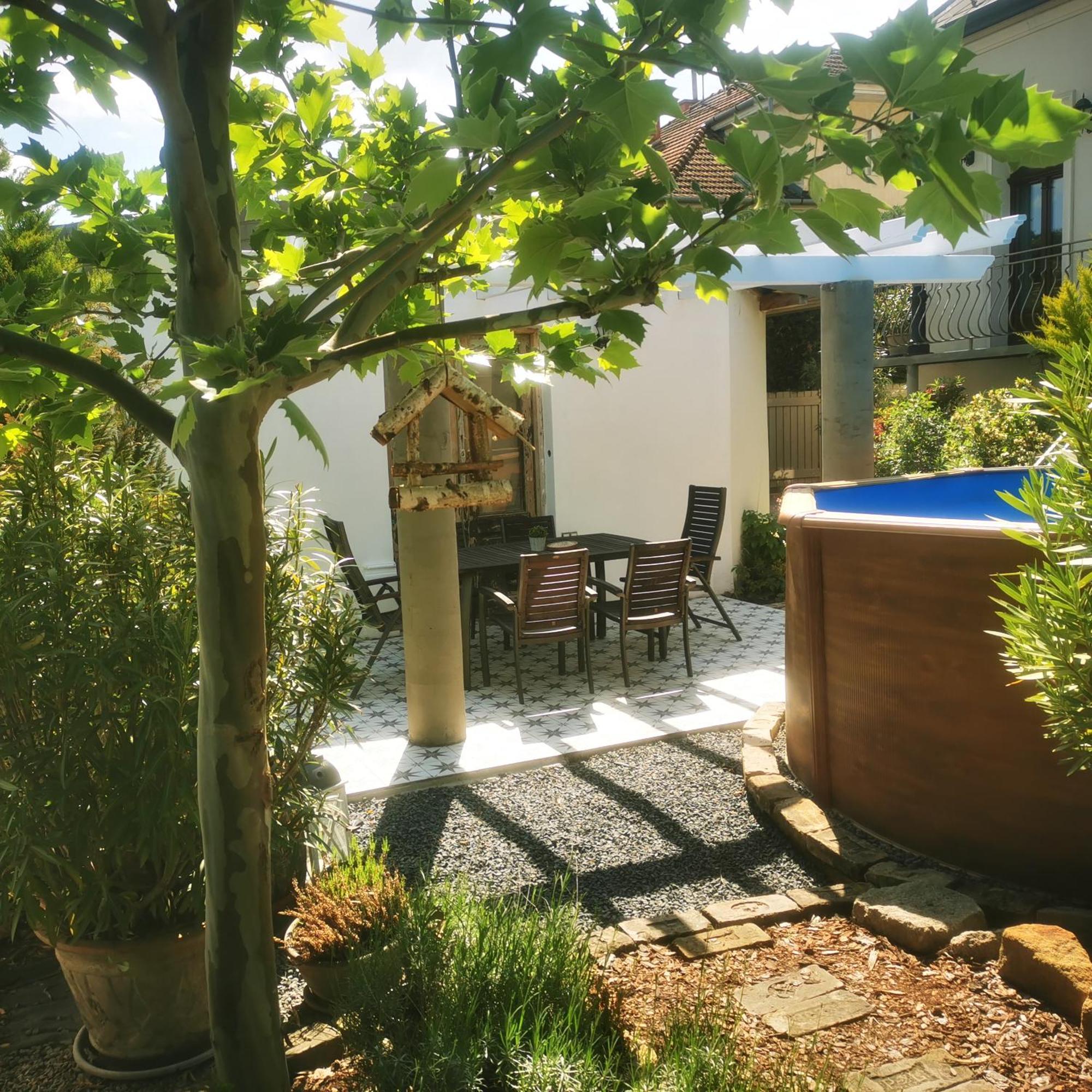 Kuria With Private Jacuzzi And Pool Budapest