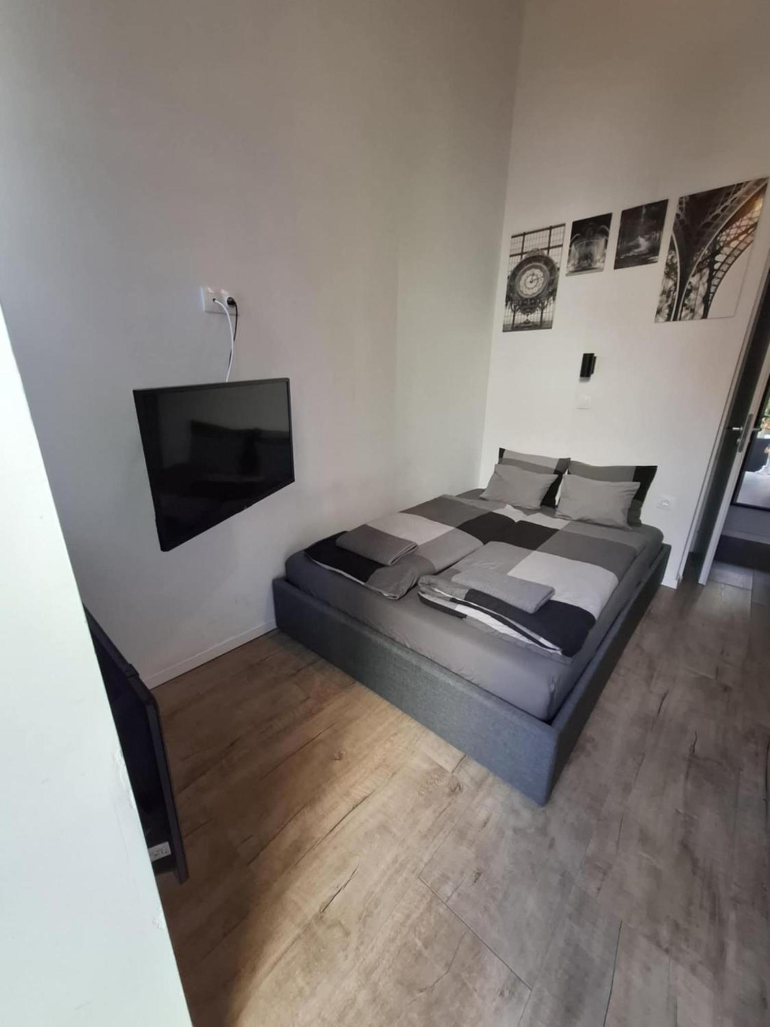 Charming In The Centre Apartment
