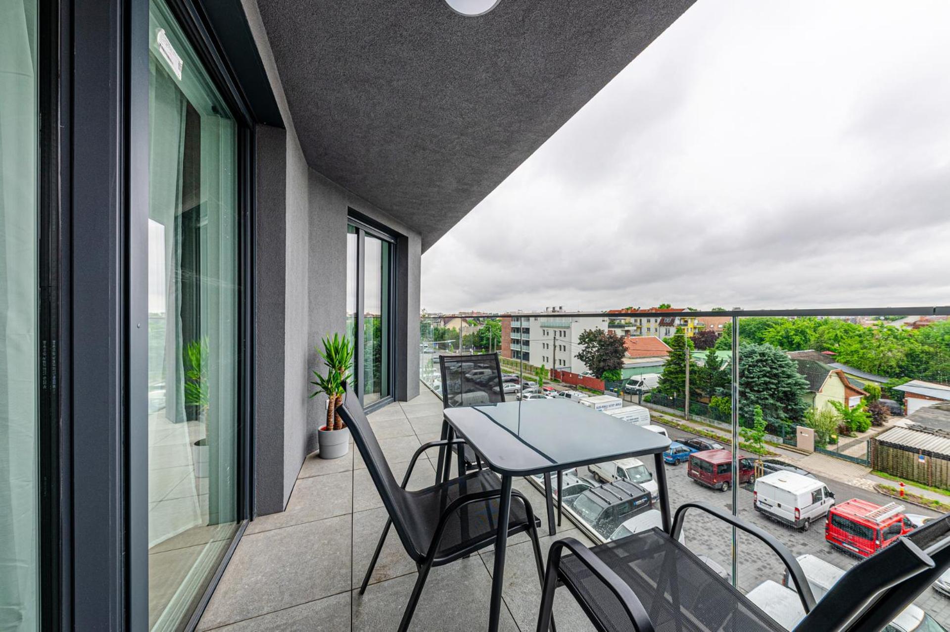 Zenit Sunrise Oasis With Terrace & Garage Parking Appartamento Budapest