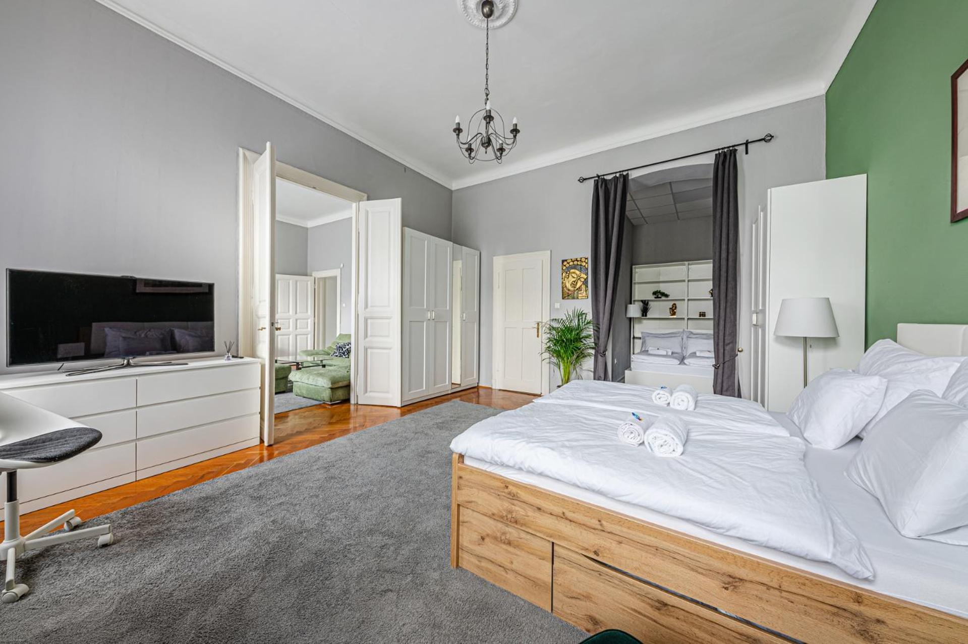 Maison Lumiere Buda - Near M2 Metro