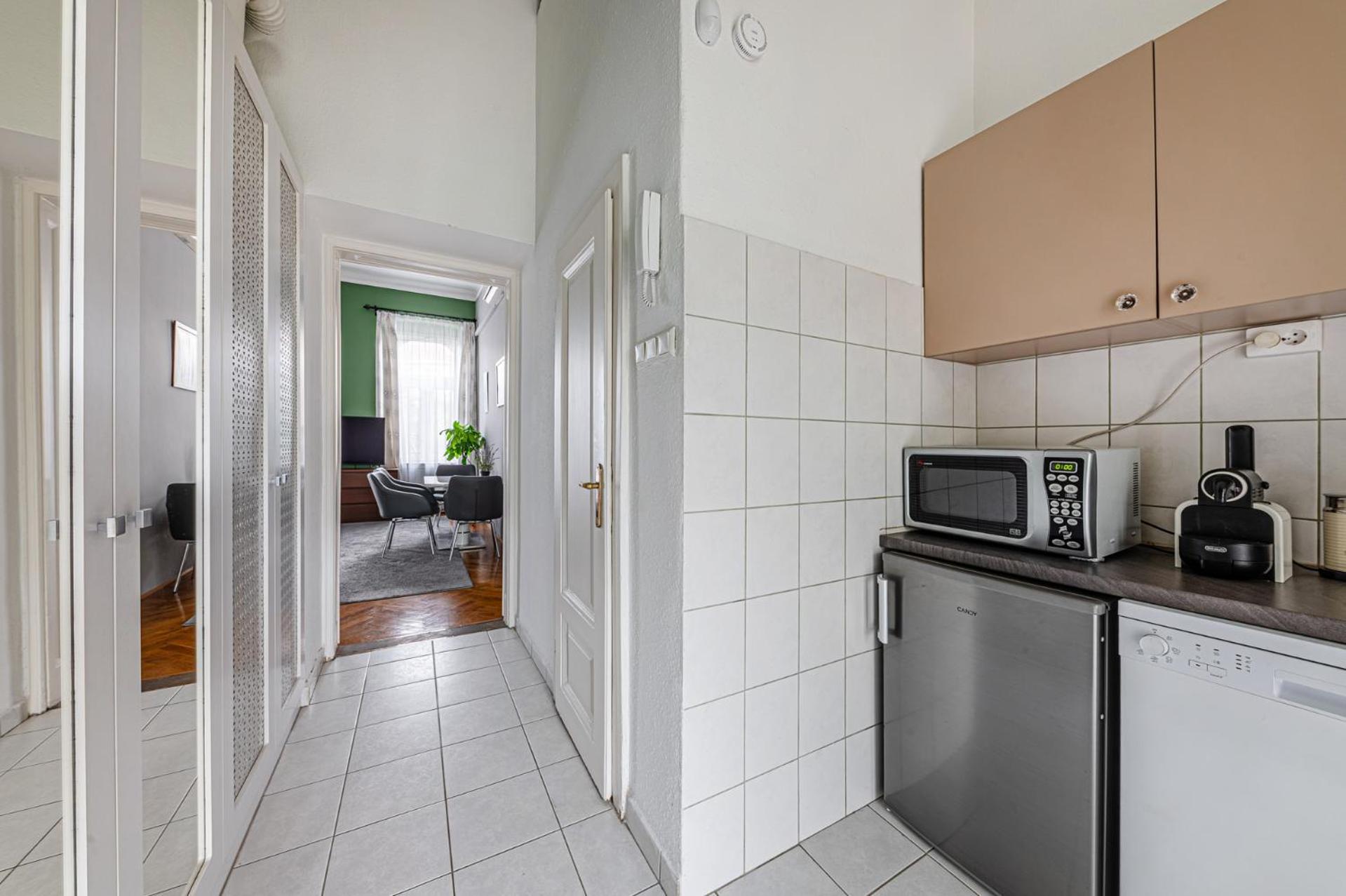 Maison Lumiere Buda - Near M2 Metro Apartment