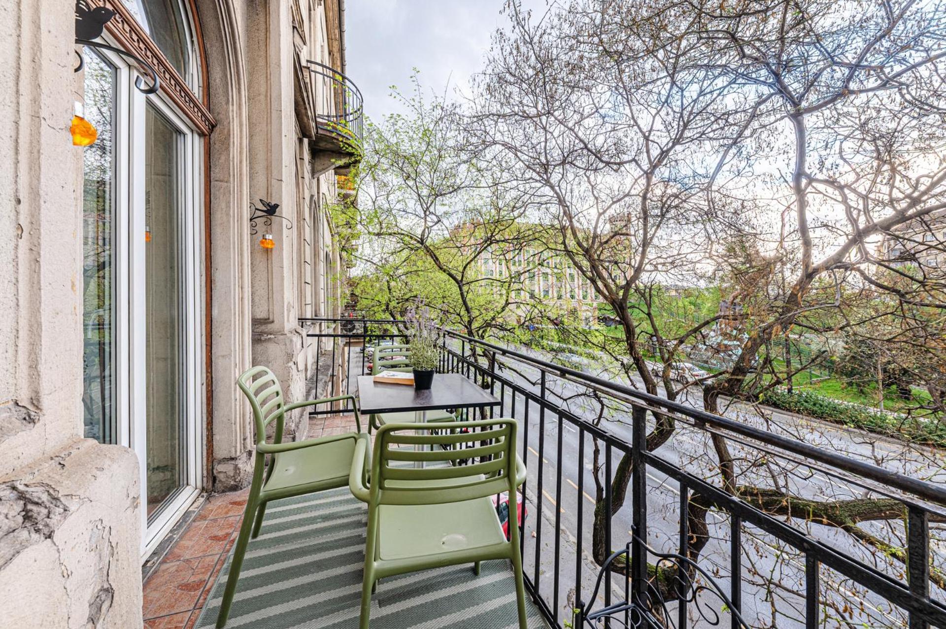 Maison Lumiere Buda - Near M2 Metro Budapest