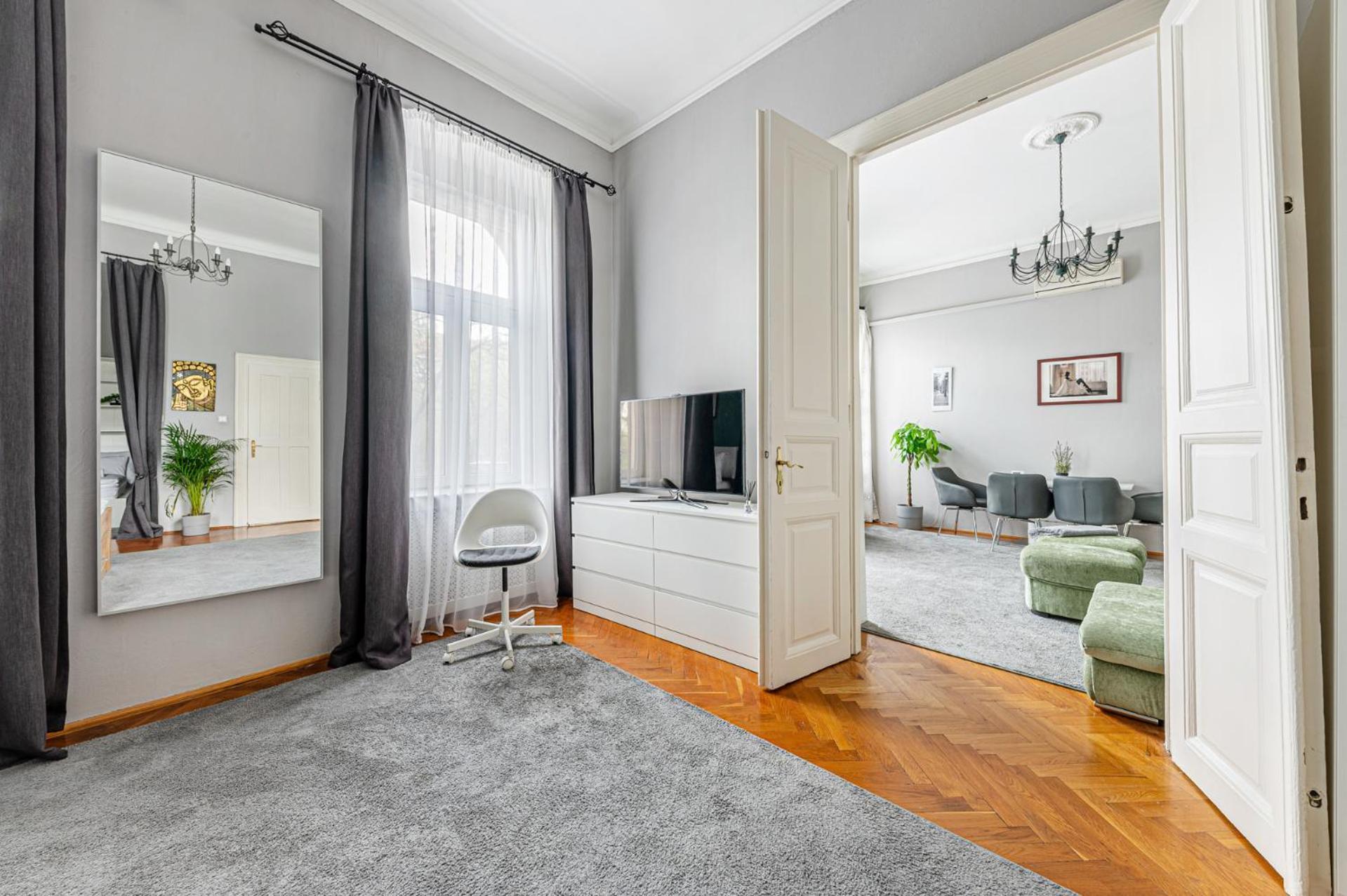 Apartment Maison Lumiere Buda - Near M2 Metro