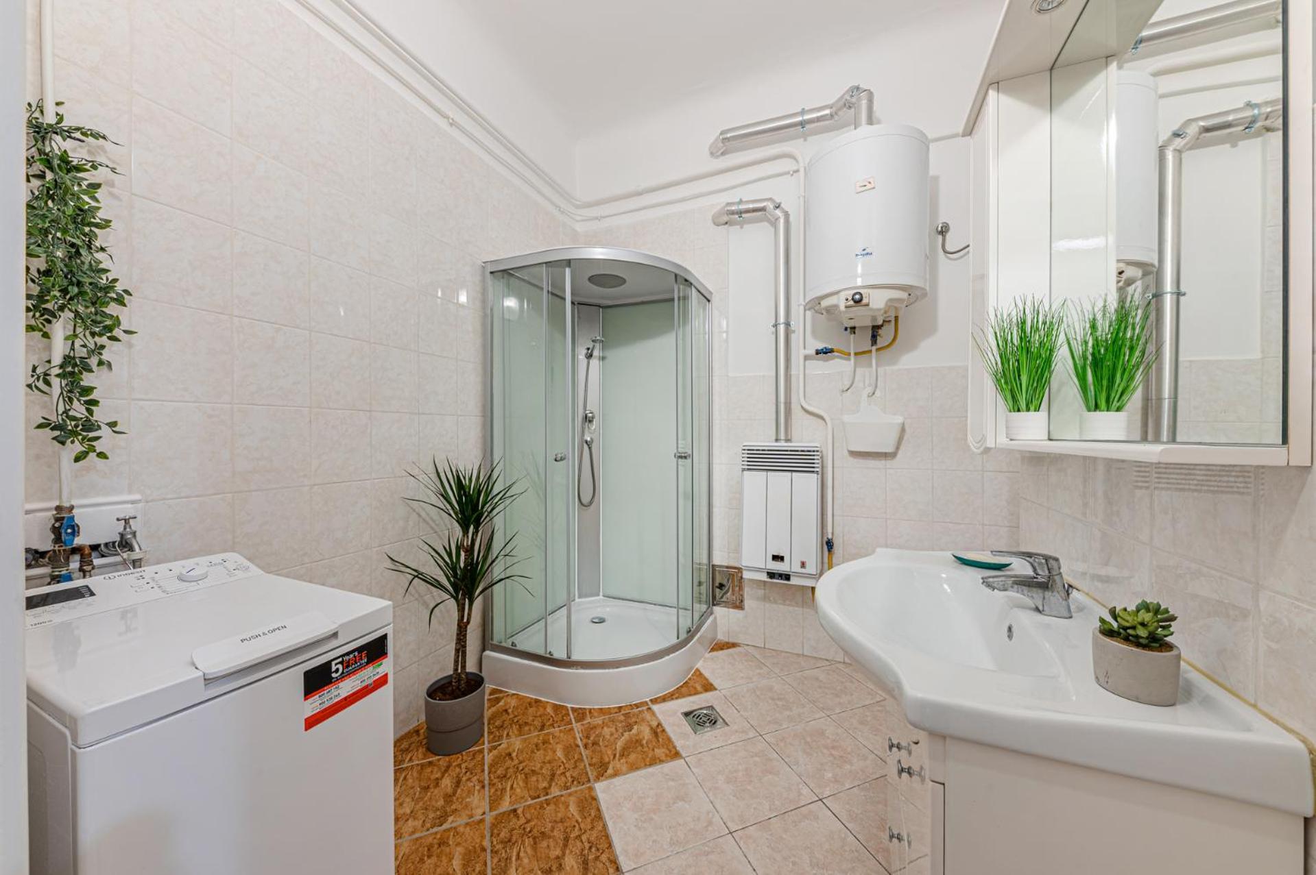 Heart Of The - Spacious -by Astoria Apartamento *