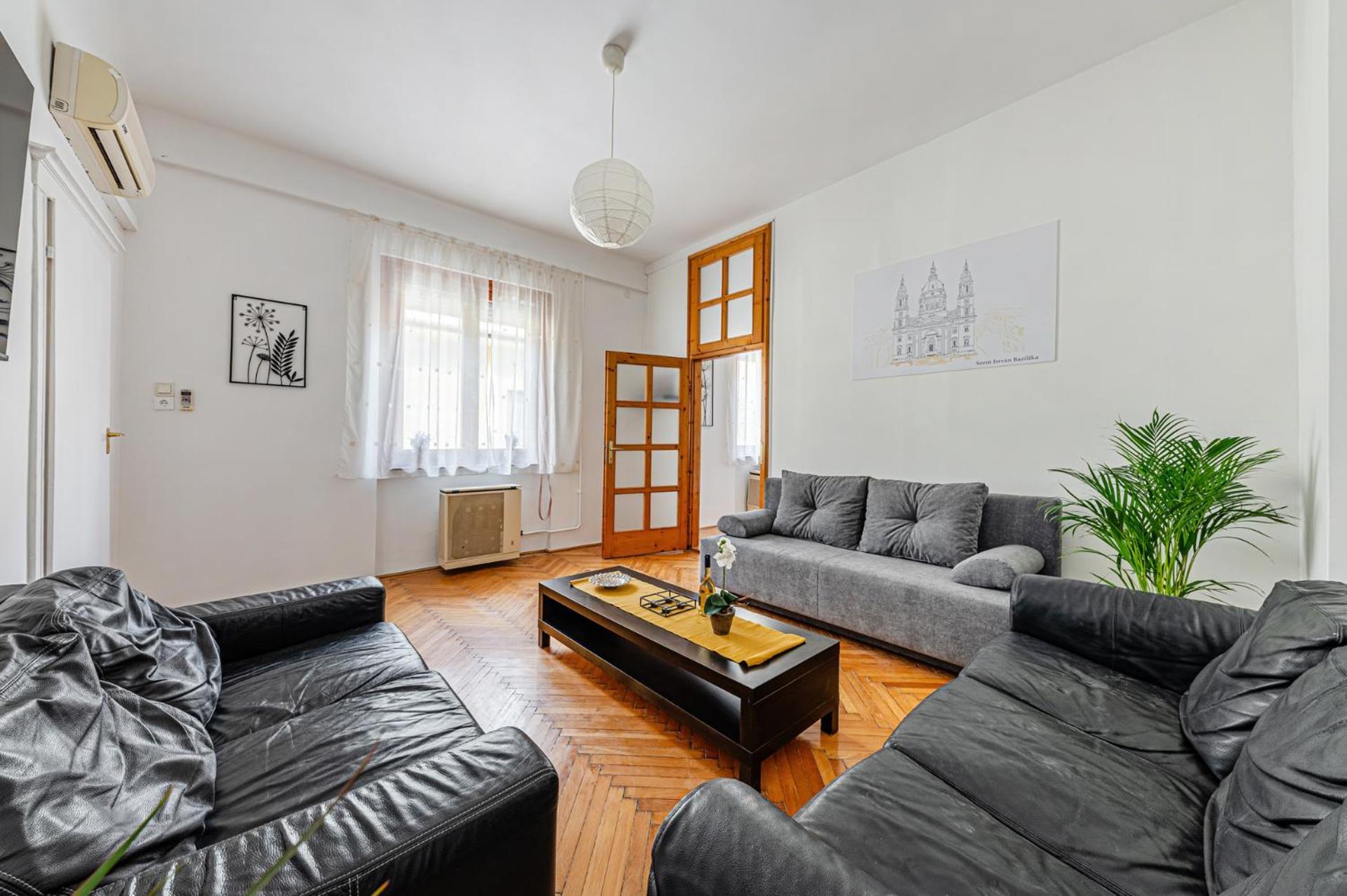Heart Of The - Spacious -by Astoria Apartamento Budapest