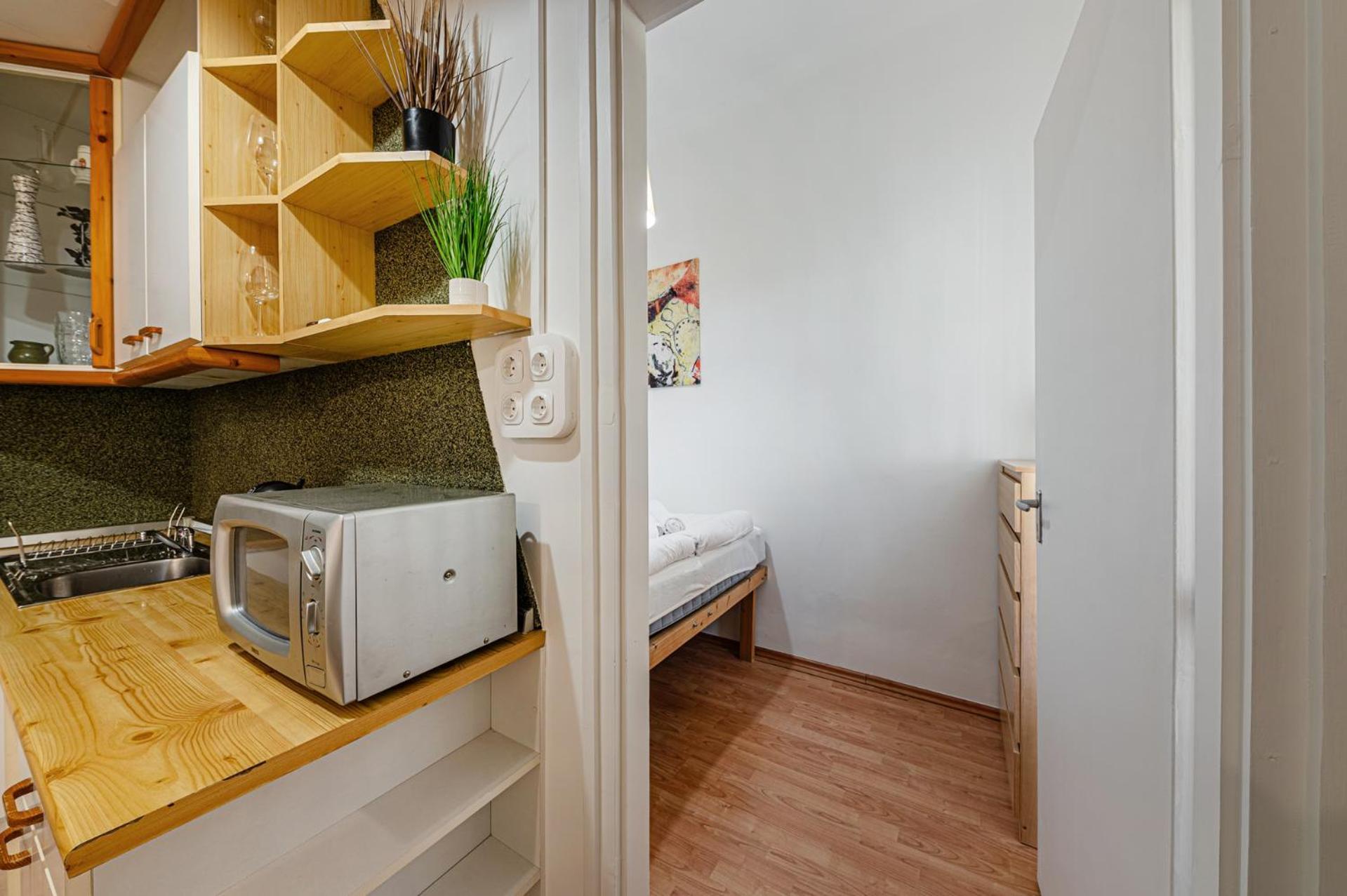 Heart Of The - Spacious -by Astoria