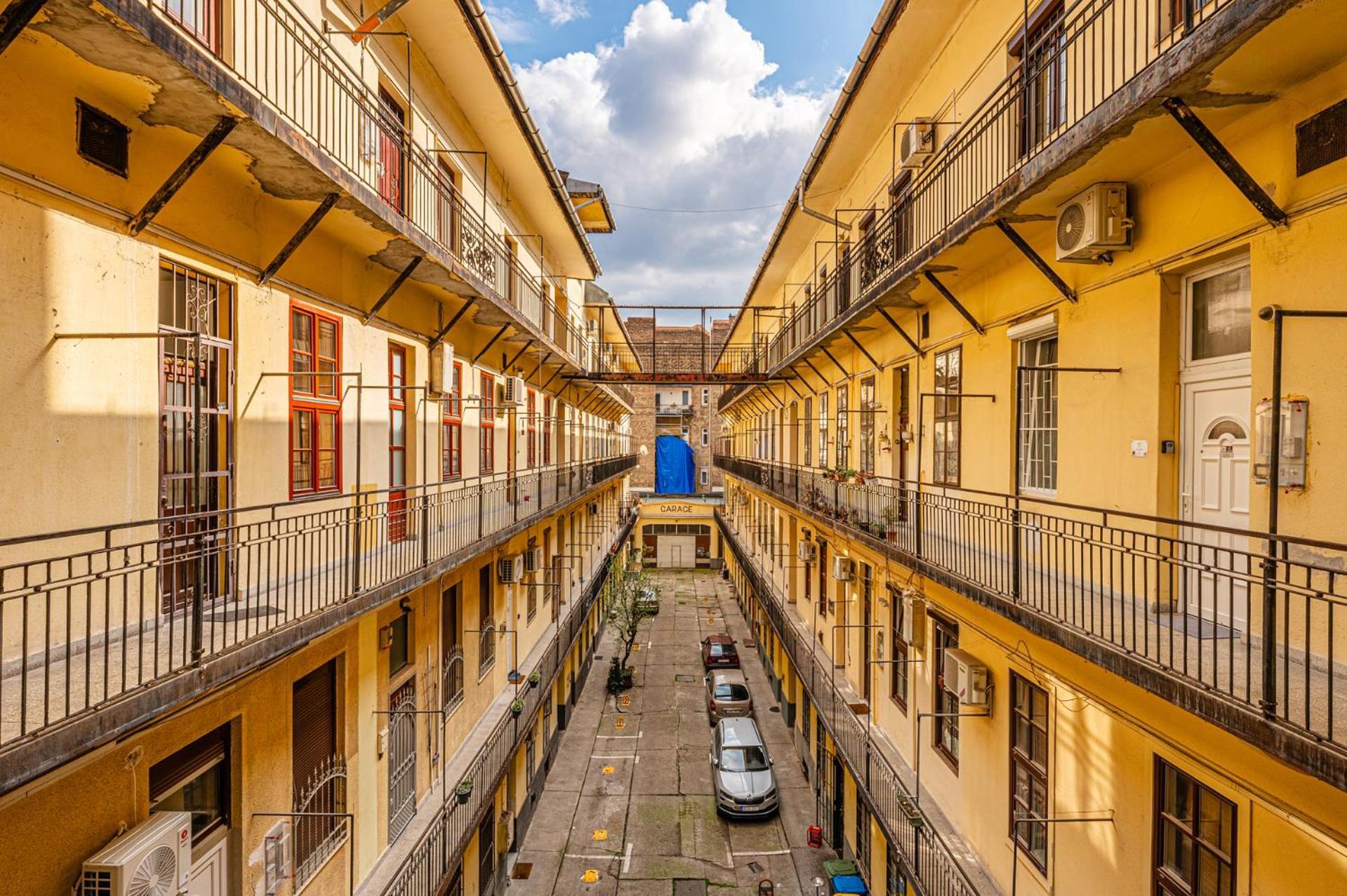 Heart Of The - Spacious -by Astoria Apartamento