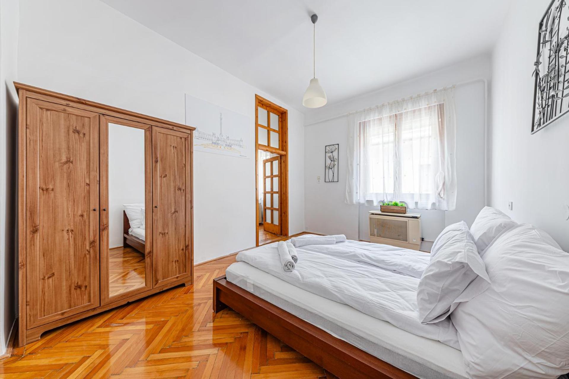 Heart Of The - Spacious -by Astoria Apartamento *